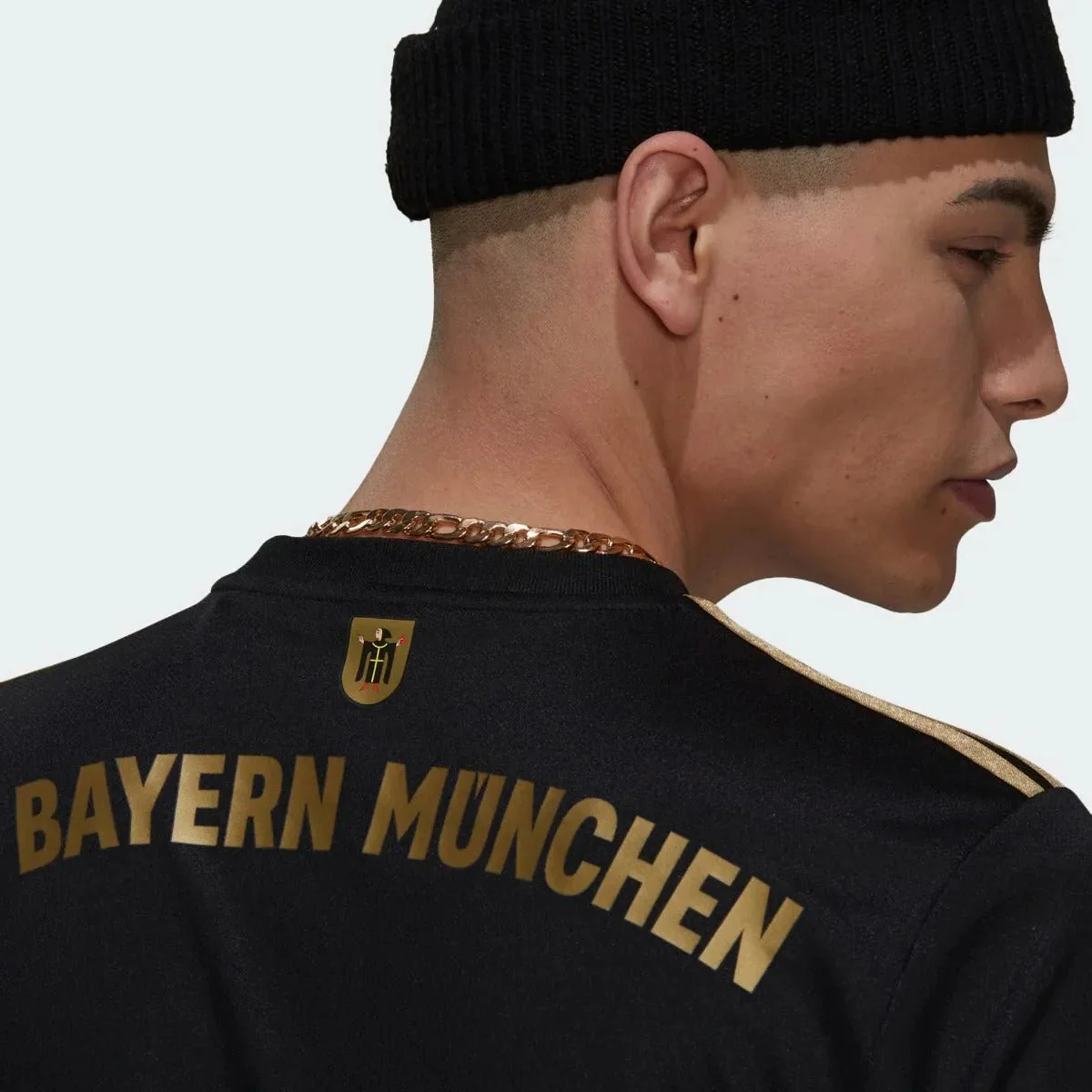 Adidas 2021-22 Bayern Munchen Away Jersey - Black-Gold - Image 3