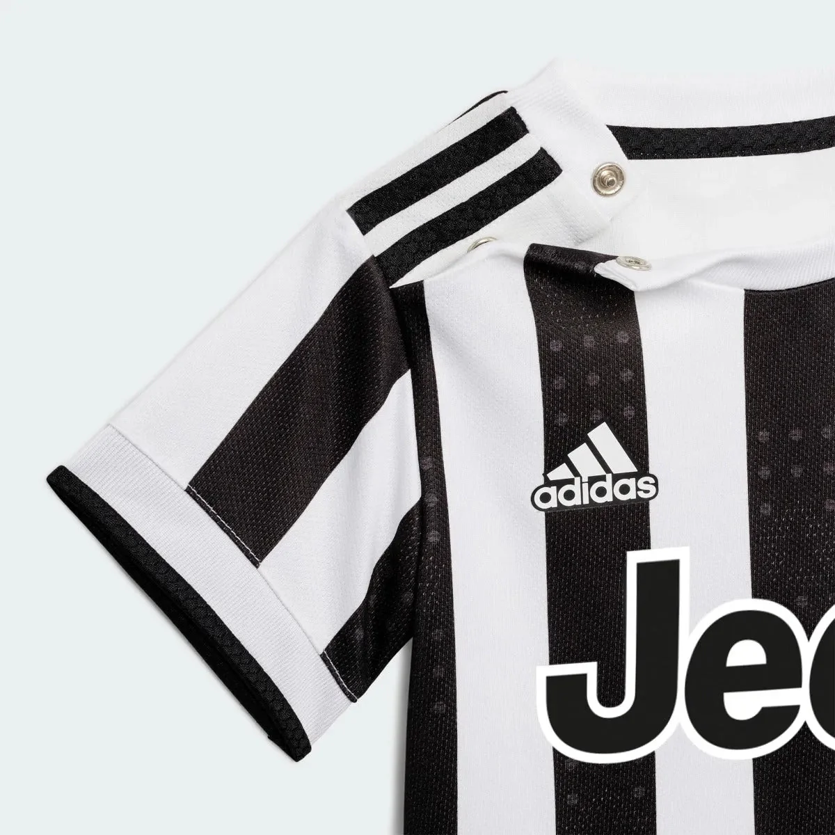 adidas 2021-22 Juventus Home Baby Set - White-Black - Image 5