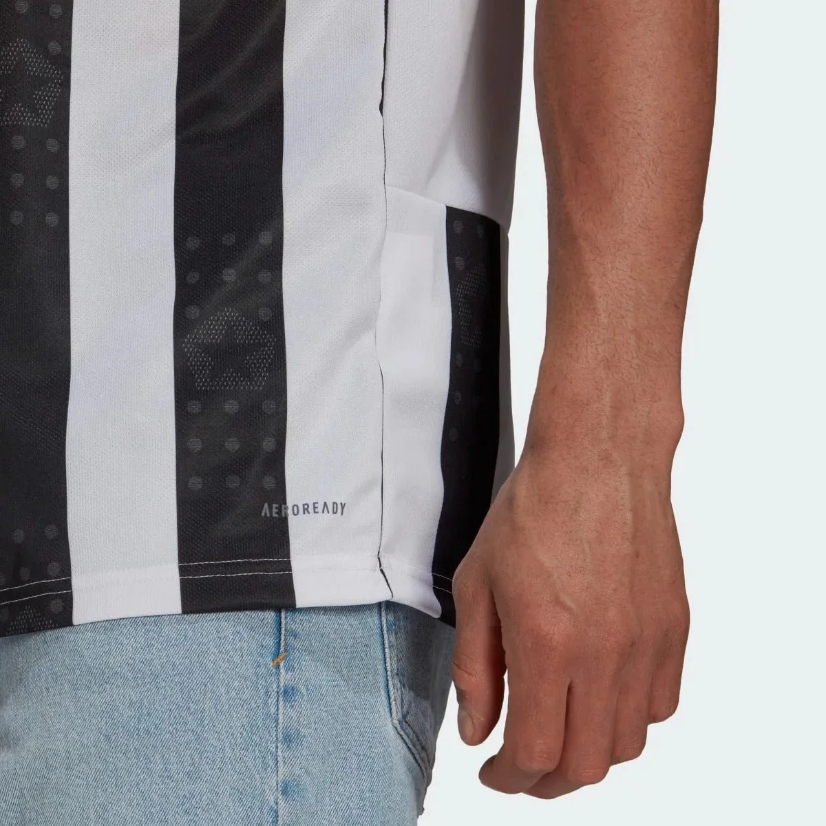 Adidas 2021-22 Juventus Home Jersey - White-Black - Image 4