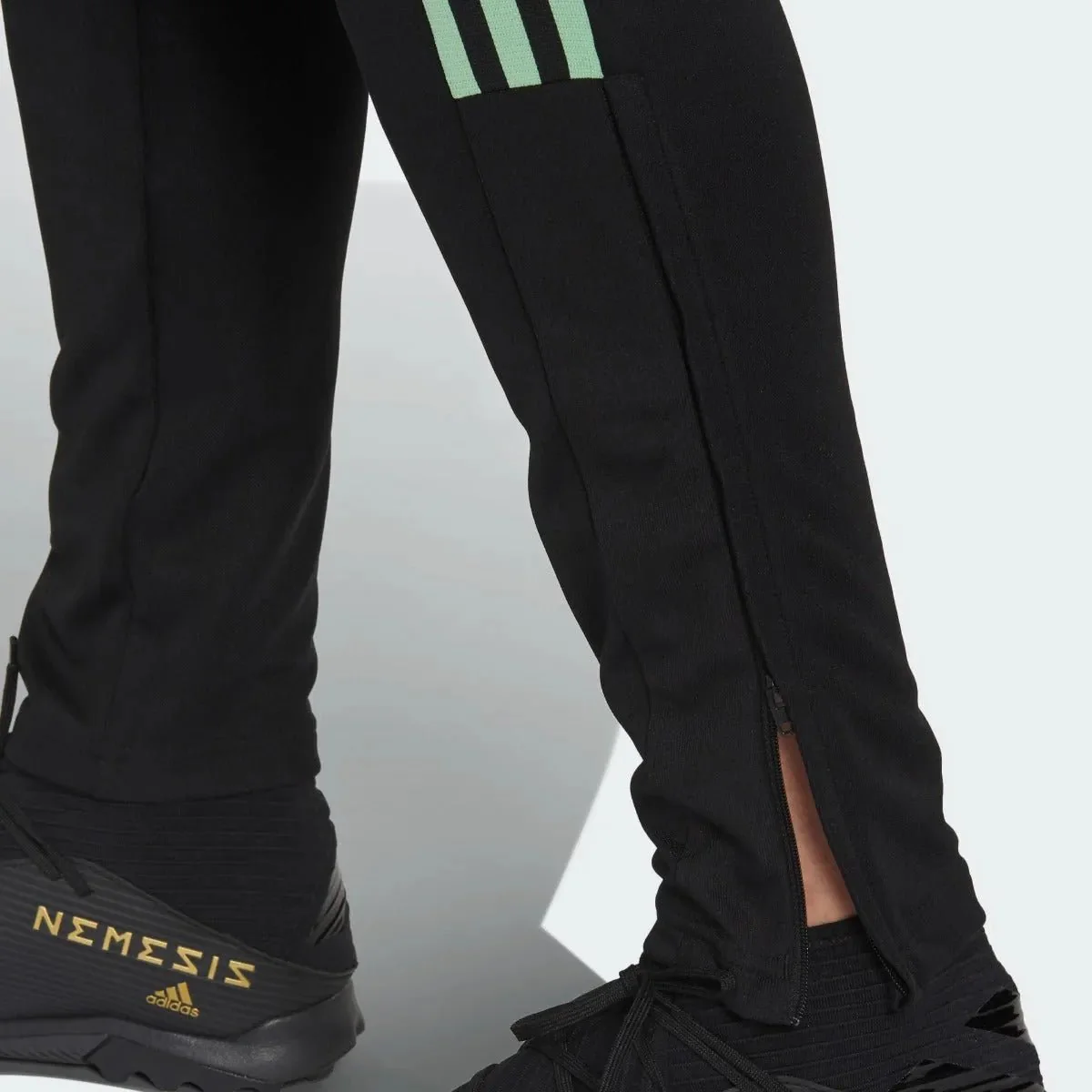 Adidas 2021 Manchester United Pants - Black - Image 5