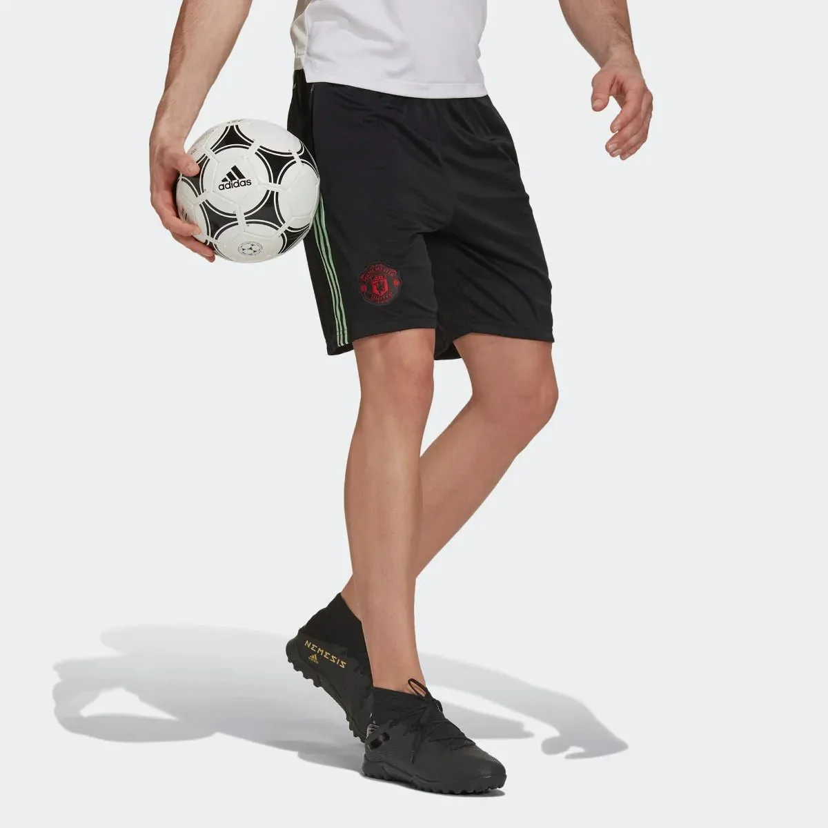 Adidas 2021 Manchester United Training Shorts - Black - Image 4