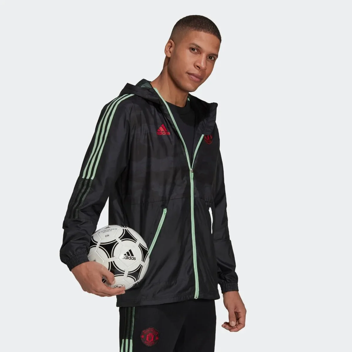 Adidas 2021 Manchester United Windbreaker Jacket - Black - Image 4