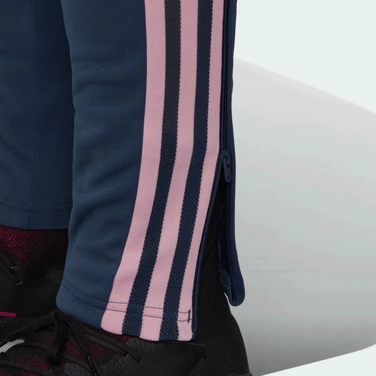 adidas 2022-23 Arsenal Training Pants - Navy - Image 5