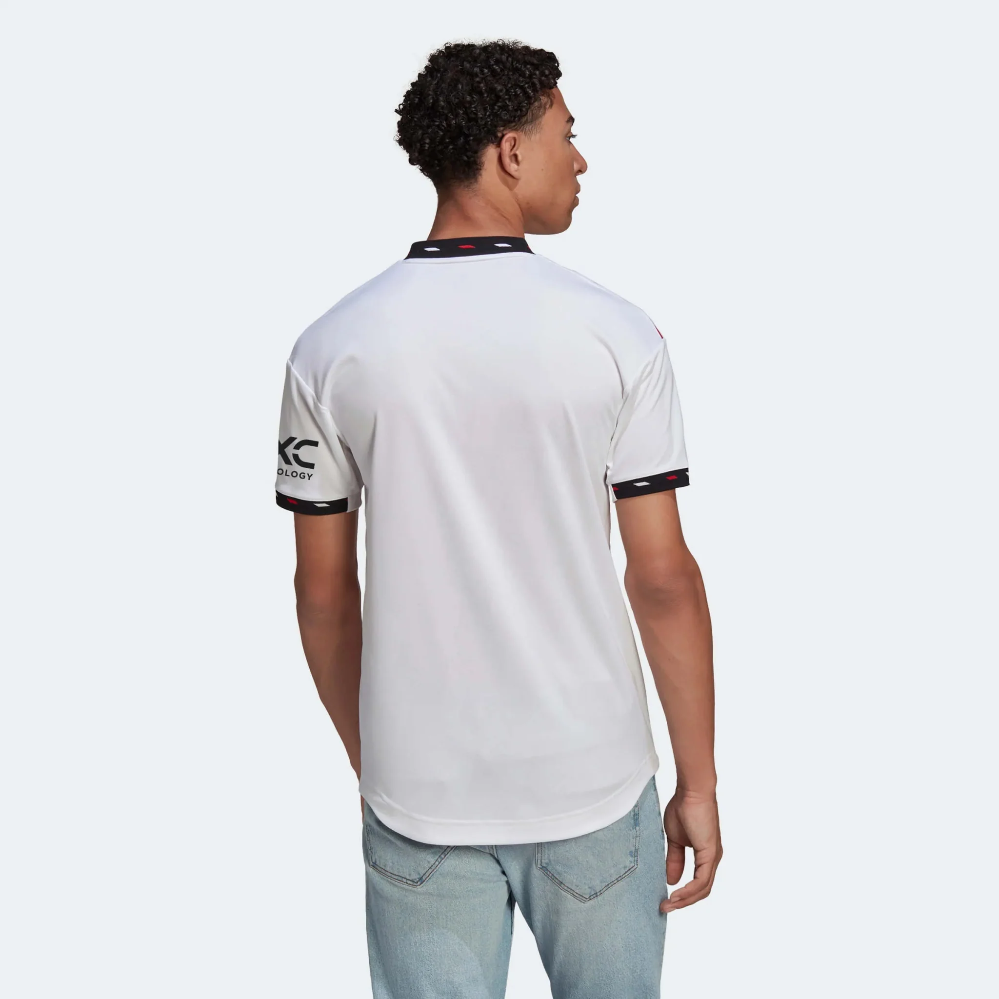 adidas 2022-23 Manchester United Authentic Away Jersey - White - Image 8