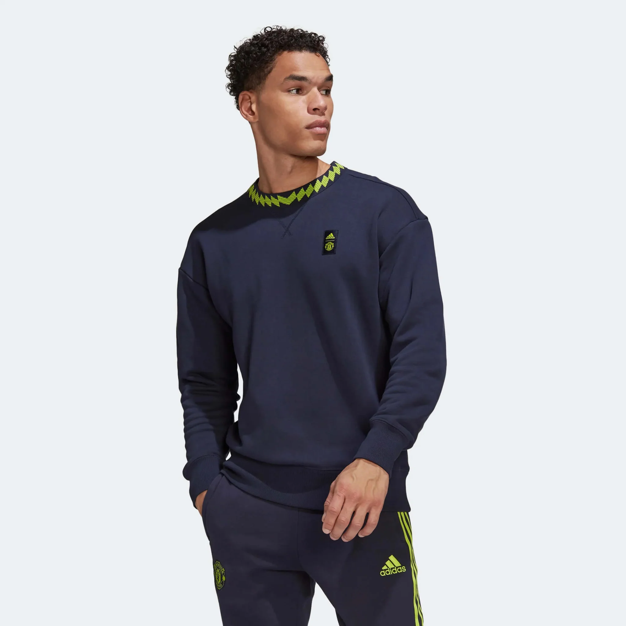 adidas 2022-23 Manchester United LS Crew Sweatshirt - Legend Ink - Image 2