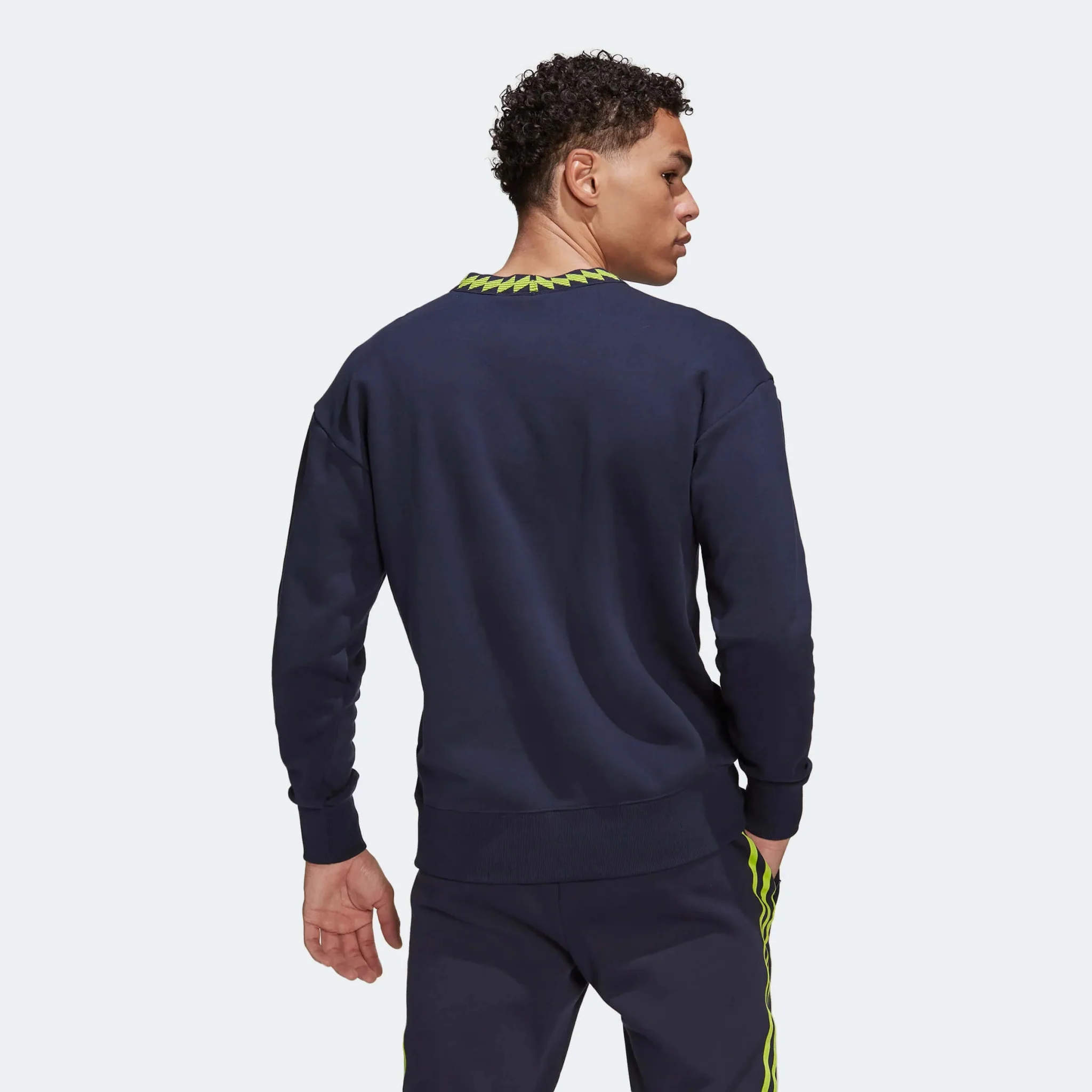 adidas 2022-23 Manchester United LS Crew Sweatshirt - Legend Ink - Image 3