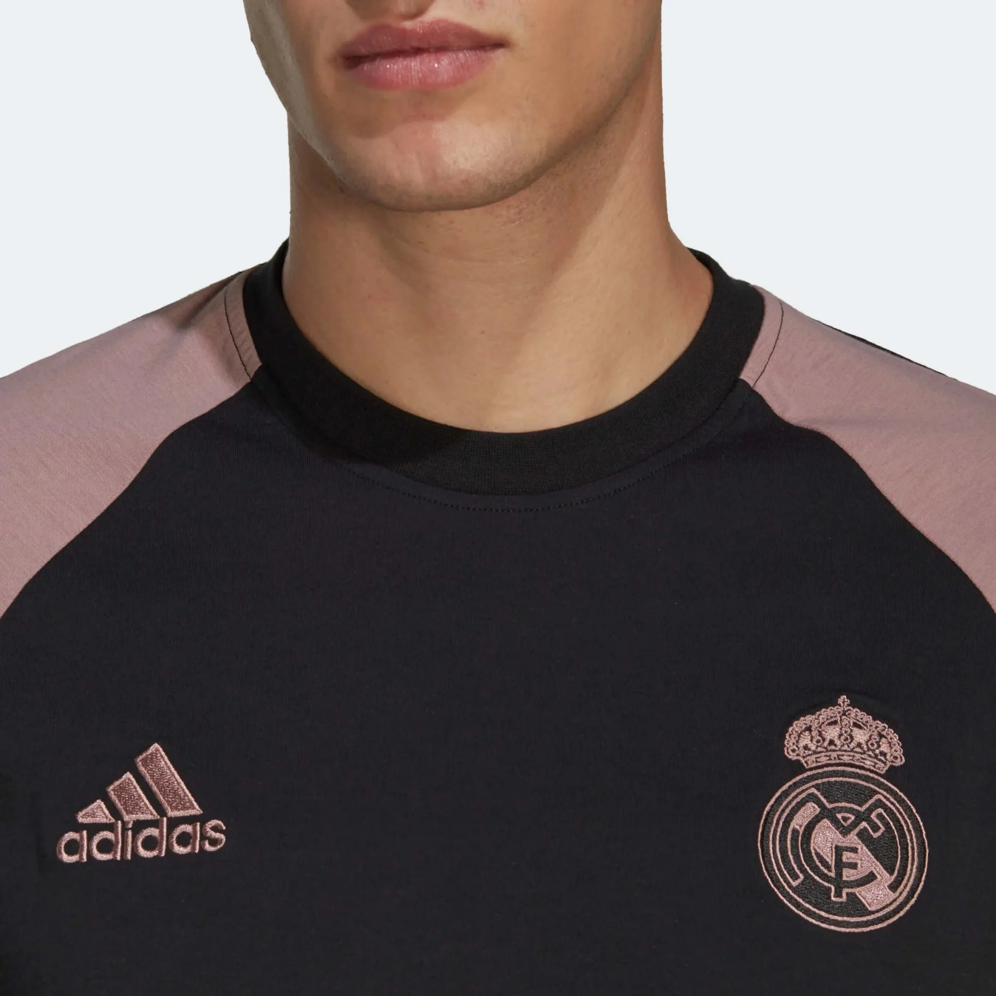 adidas 2022-23 Real Madrid Travel Tee - Black-Purple - Image 4