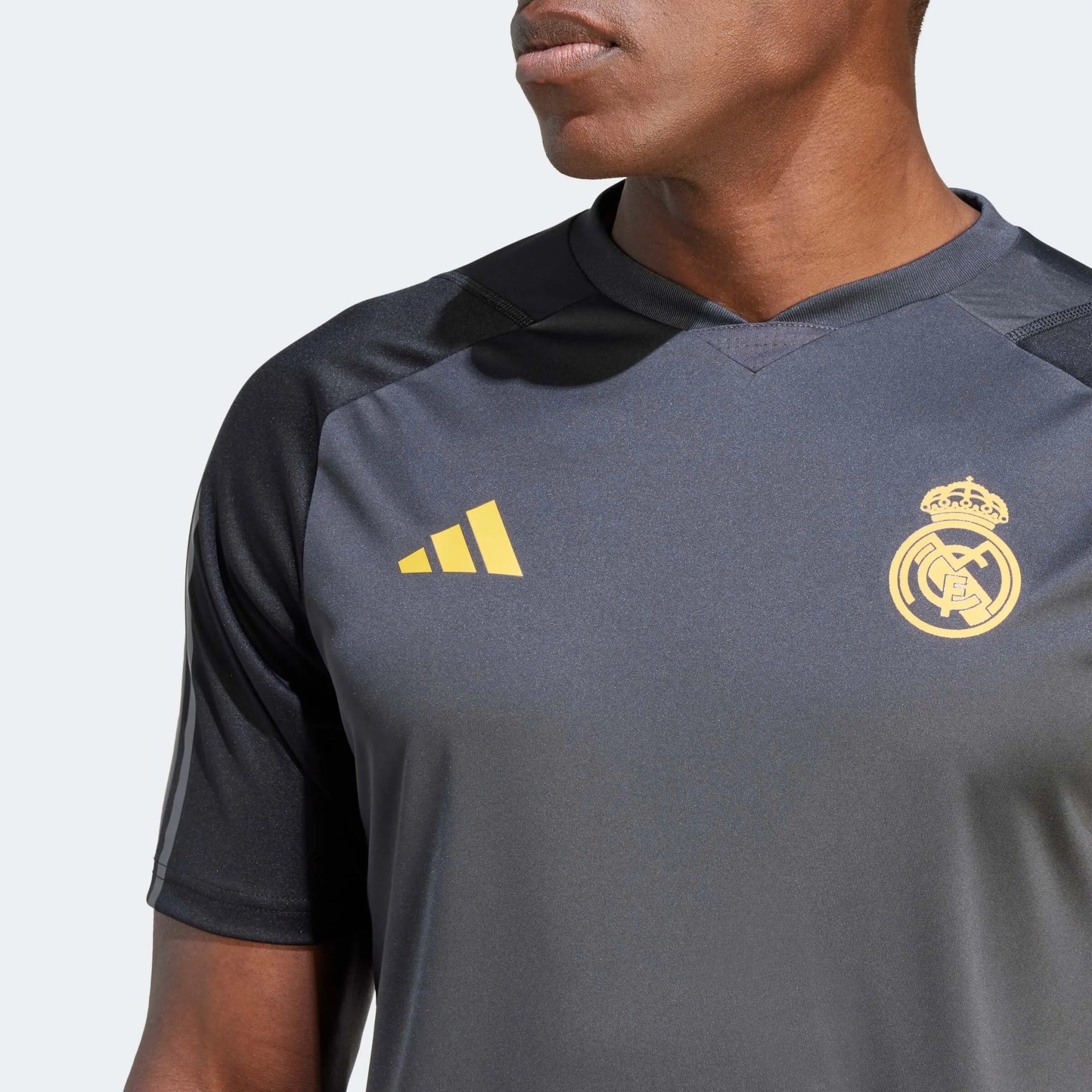 adidas 2023-24 Real Madrid Men's EU Training Jersey - Image 4