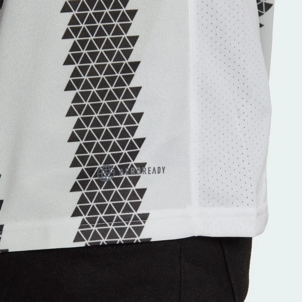 adidas 22-23 Juventus Home Jersey - White-Black - Image 7