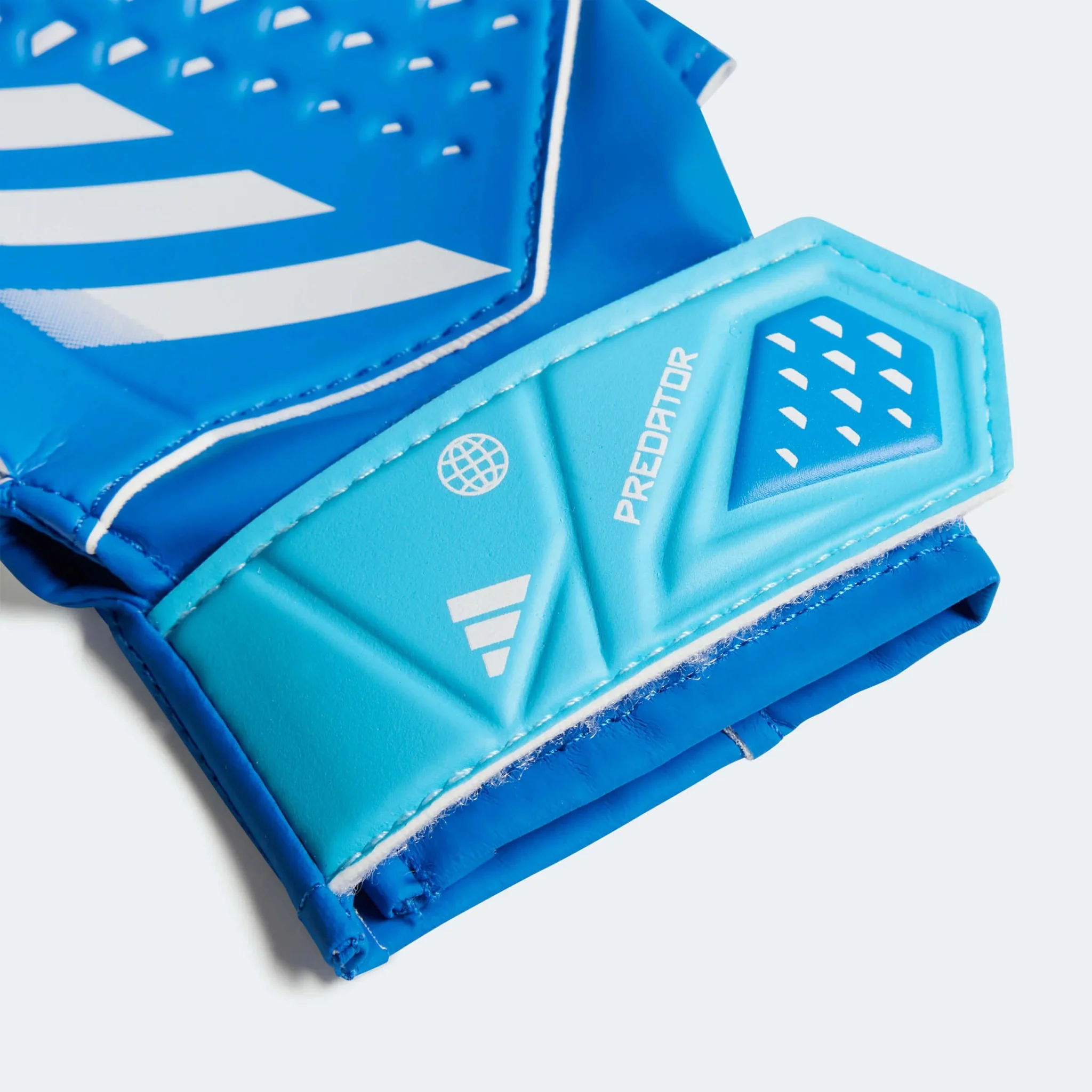 adidas Youth Predator GL Training Goalkeeper Gloves - Image 2