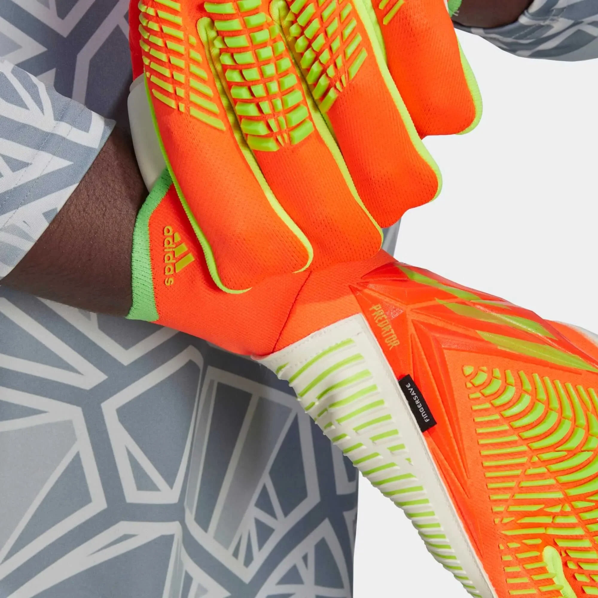 adidas Predator Pro Fingersave GK Glove Solar Red - Image 4
