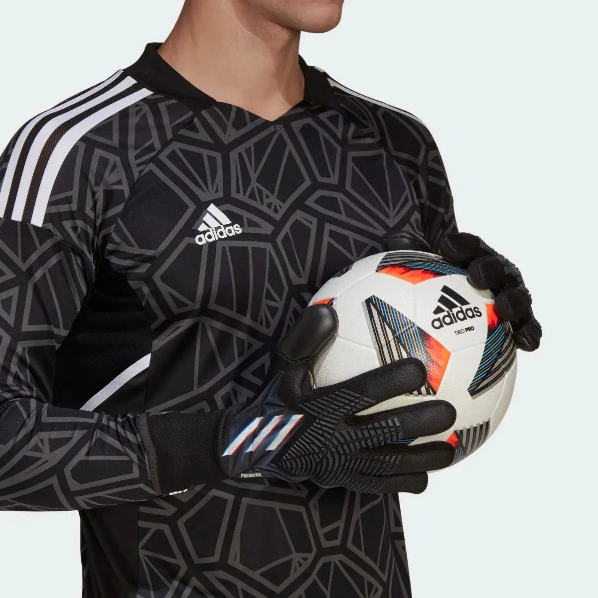 Adidas Predator Pro Goalkeeper Gloves (Negative Cut) - Black - Image 4