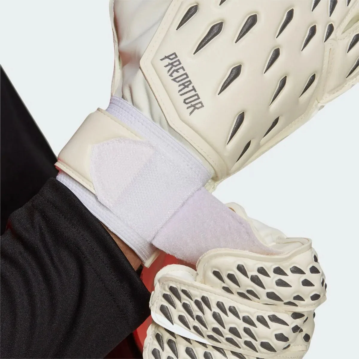 Adidas Predator Training Goalkeeper Gloves - White-Black - Image 5