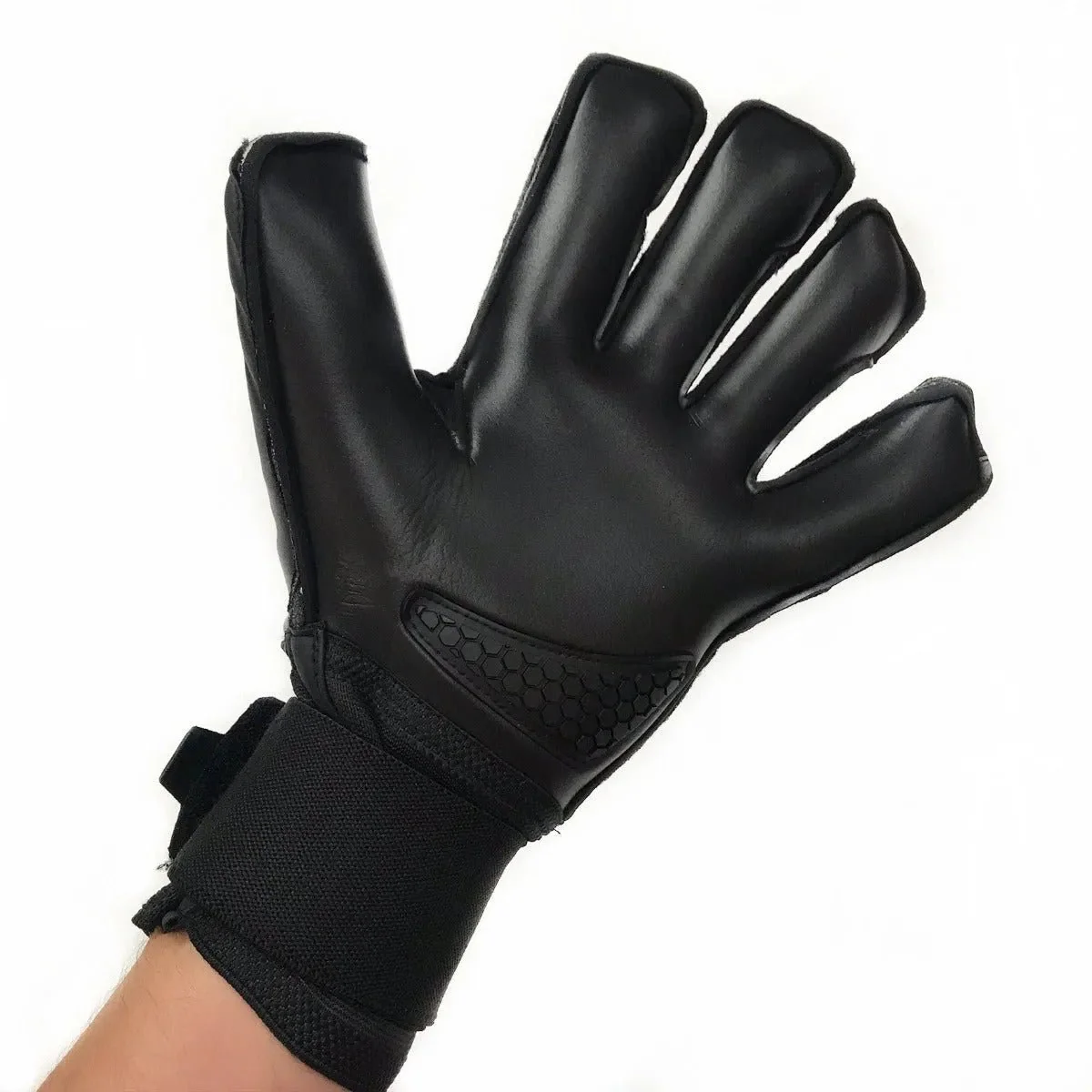 Aviata Youth Halcyon Turf Blackout Goalkeeper Gloves - Black - Image 3