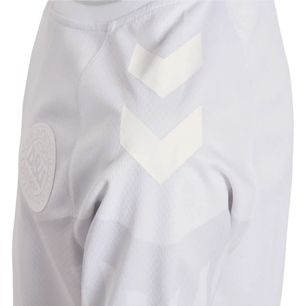 Hummel 2022-23 Denmark Youth Away Jersey - White - Image 4