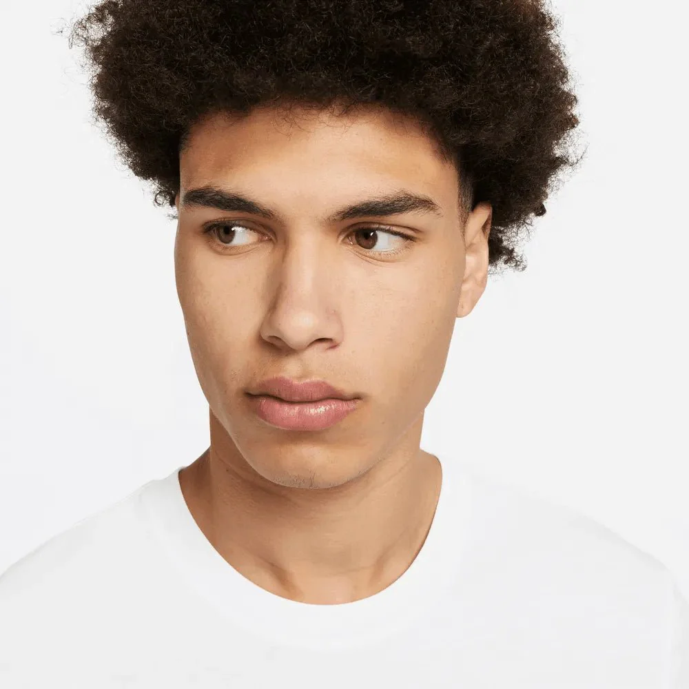 Nike 2022-23 England Crest Tee - Image 3