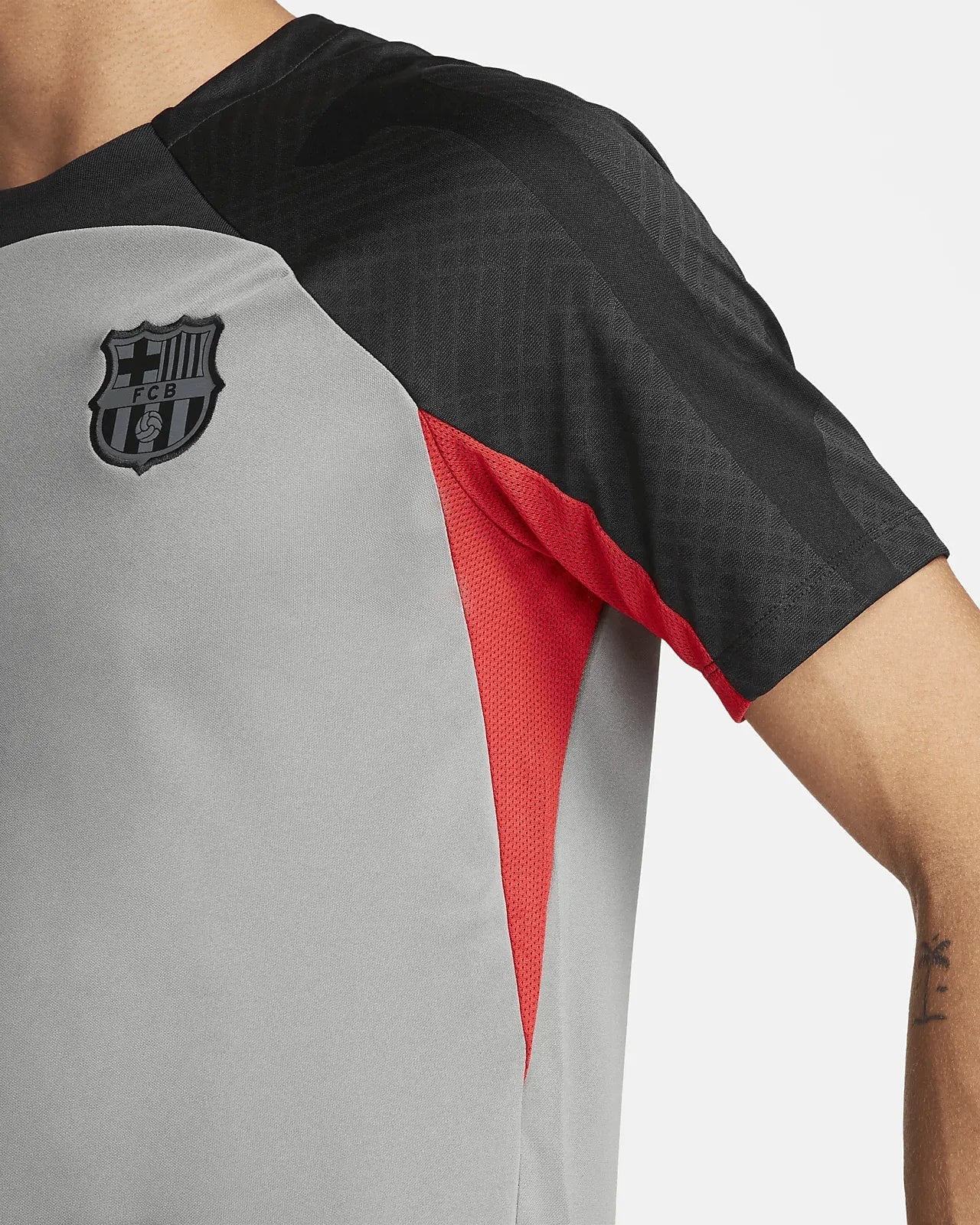 Nike 2022-23 FC Barcelona Strike Short-Sleeve Top - Grey-Black - Image 4