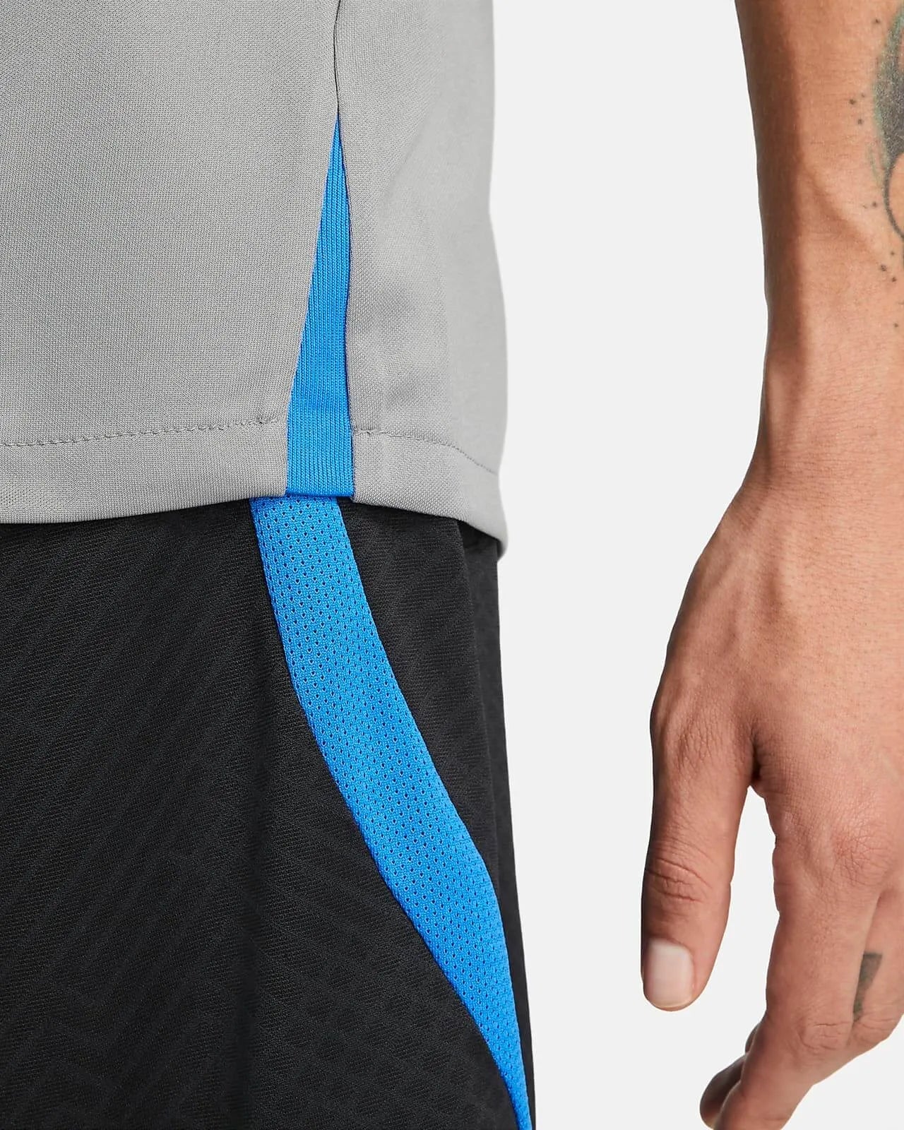 Nike 2022-23 FC Barcelona Strike Short-Sleeve Top - Grey-Black - Image 5