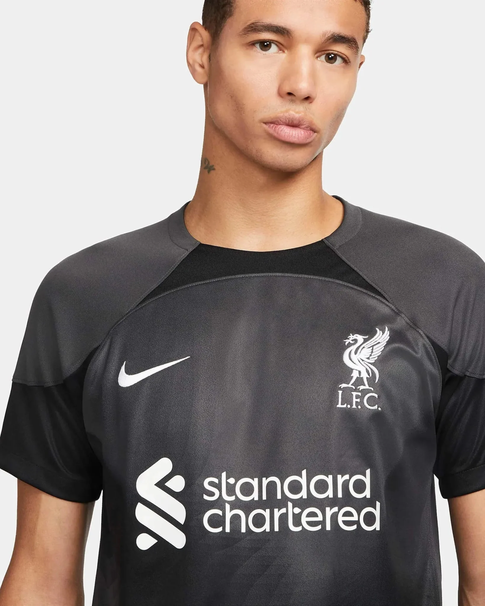 Nike 2022-23 Liverpool Goalkeeper Jersey - Black - Image 3
