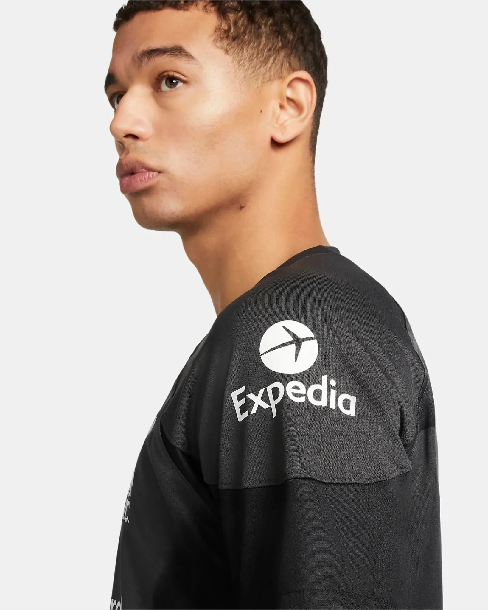 Nike 2022-23 Liverpool Goalkeeper Jersey - Black - Image 4