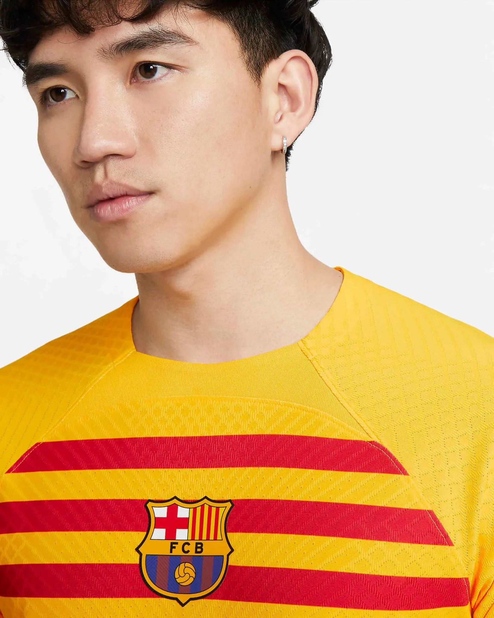 Nike 2023 FC Barcelona Authentic Fourth Jersey - Yellow-Red - Image 2