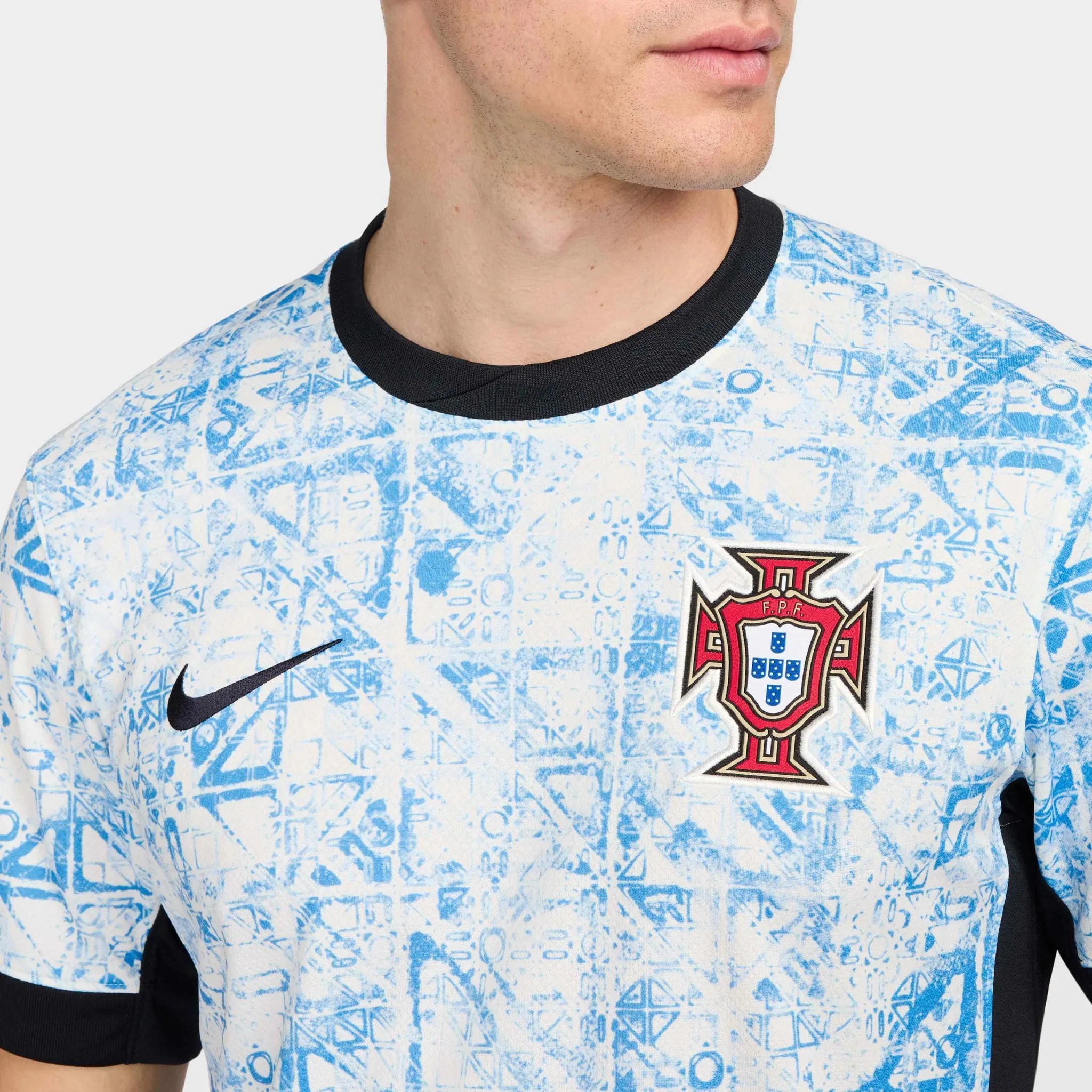 Nike 2024-25 Portugal Men's Stadium Away Jersey - Image 9