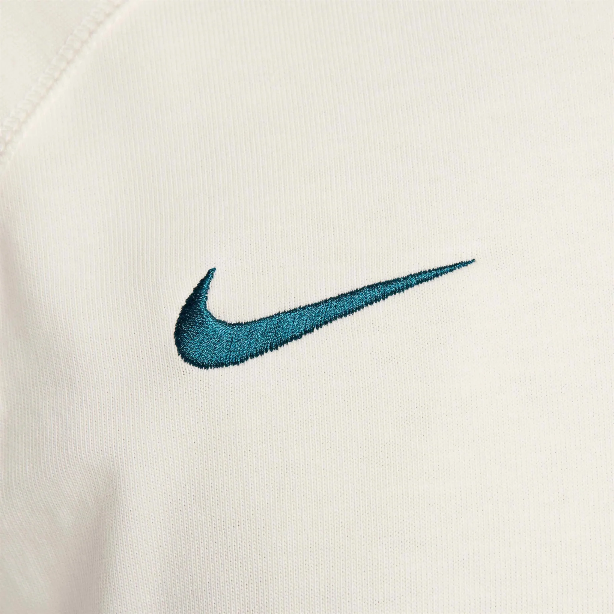 Nike 2024-25 Portugal Men's Travel T-Shirt - Image 6