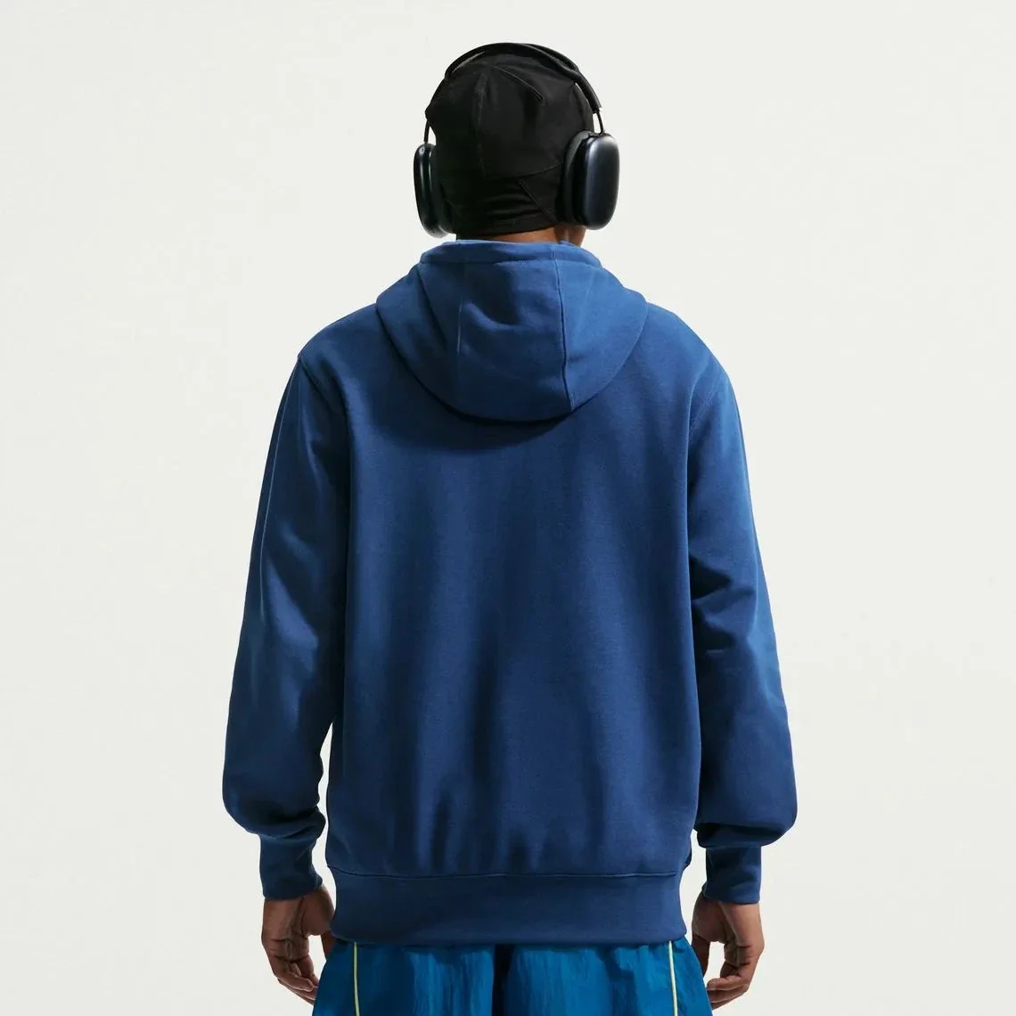 Nike 2026 Brazil Men's Club French Terry Pullover Hoodie - Image 2