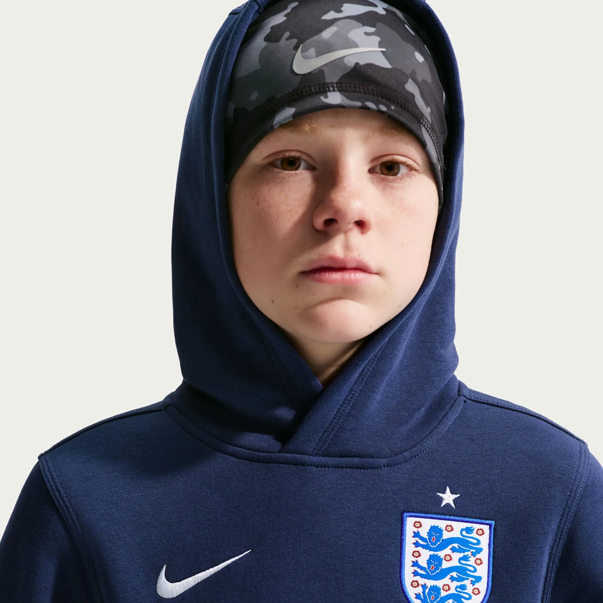 Nike 2026 England Youth Club Pullover Hoodie - Image 5