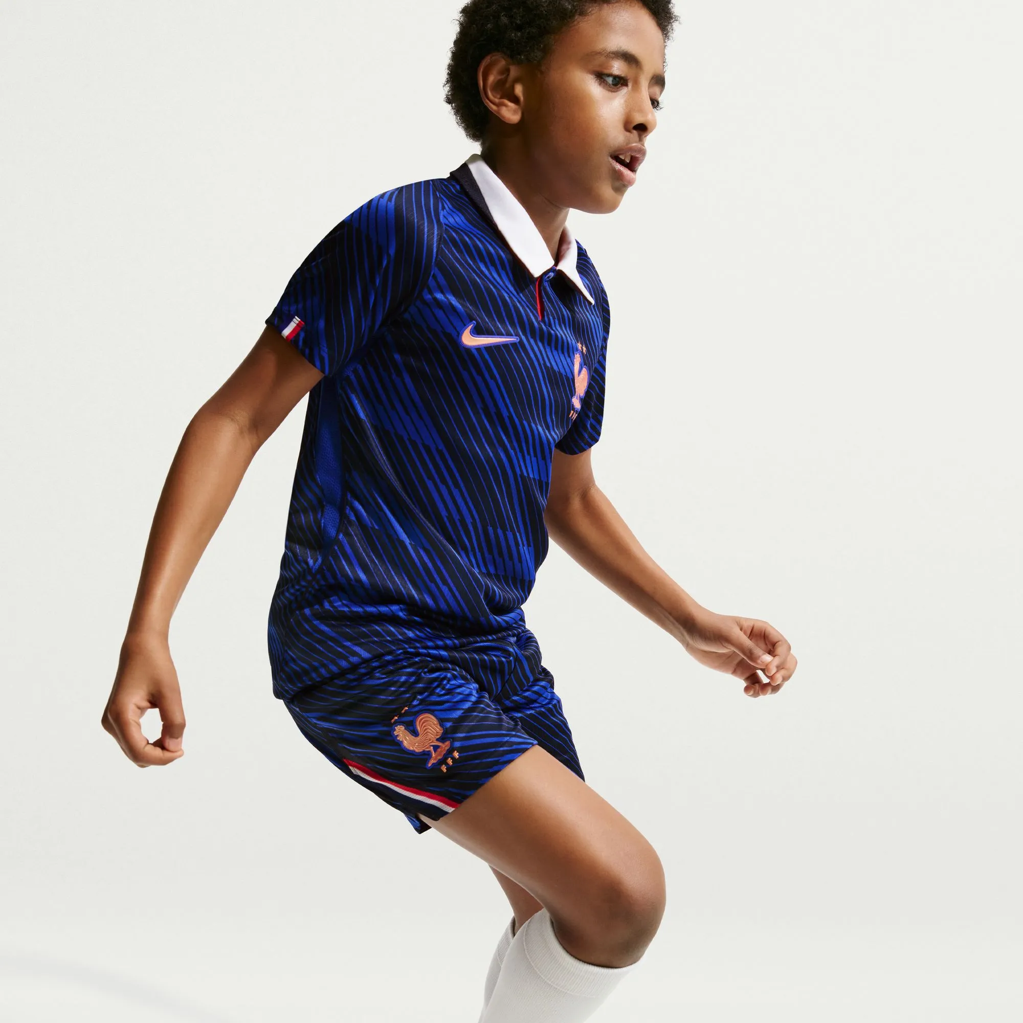 Nike 2026 France Youth Stadium Home Shorts - Image 3