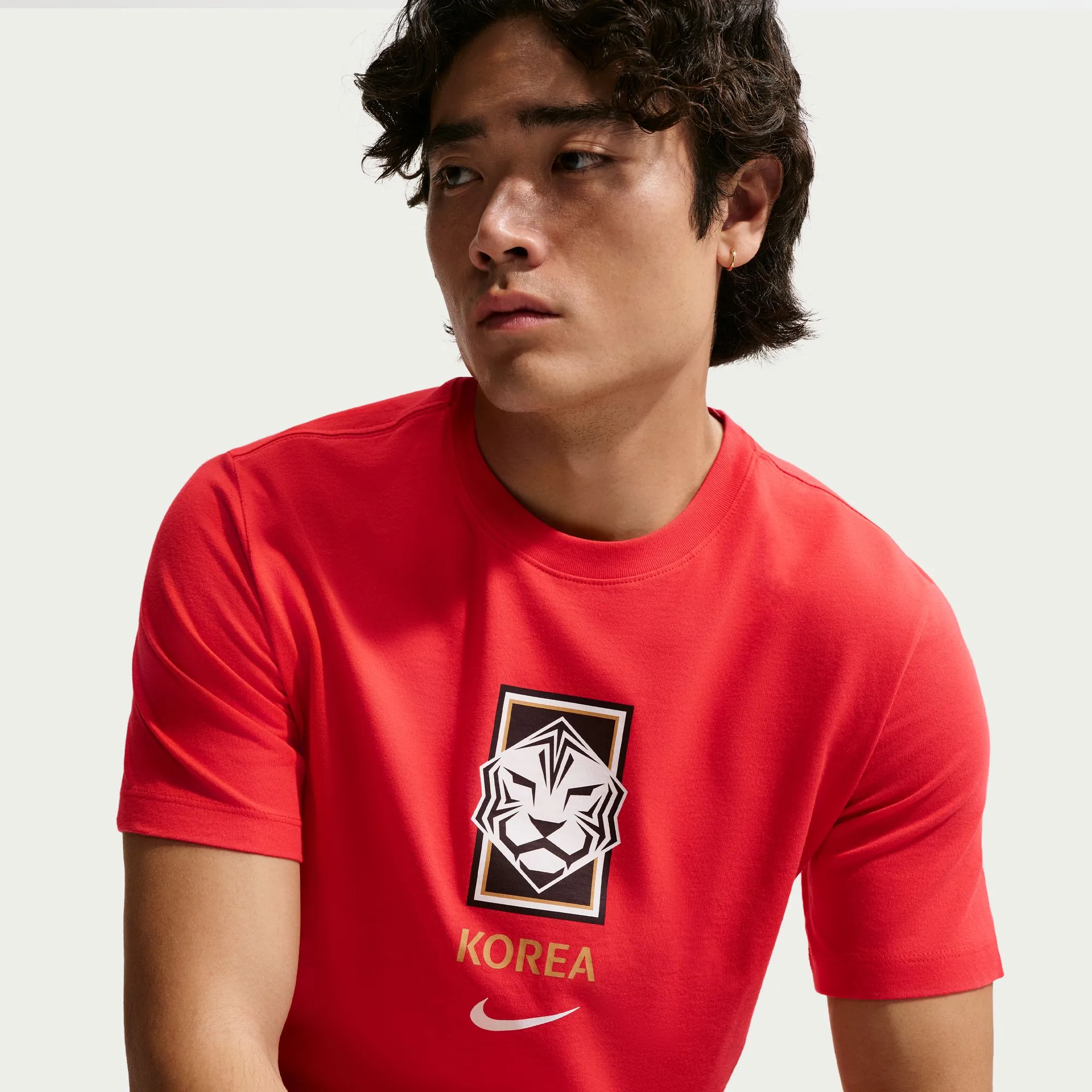 Nike 2026 Korea Men's Crest Tee - Image 4