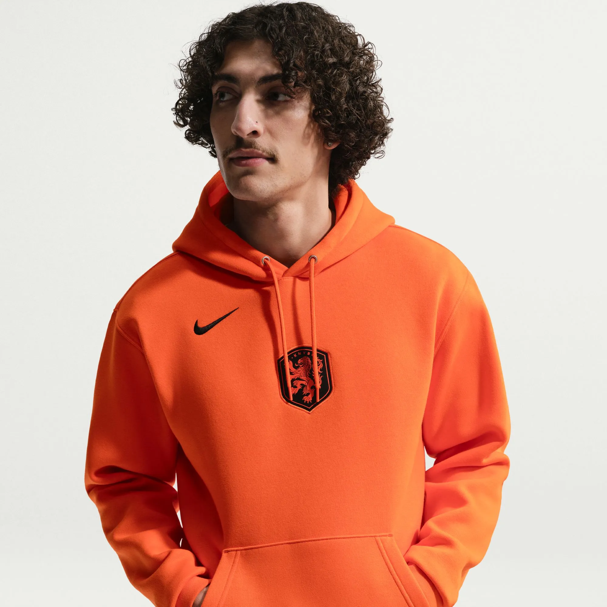 Nike 2026 Netherlands Men's Club Pullover Hoodie - Image 3