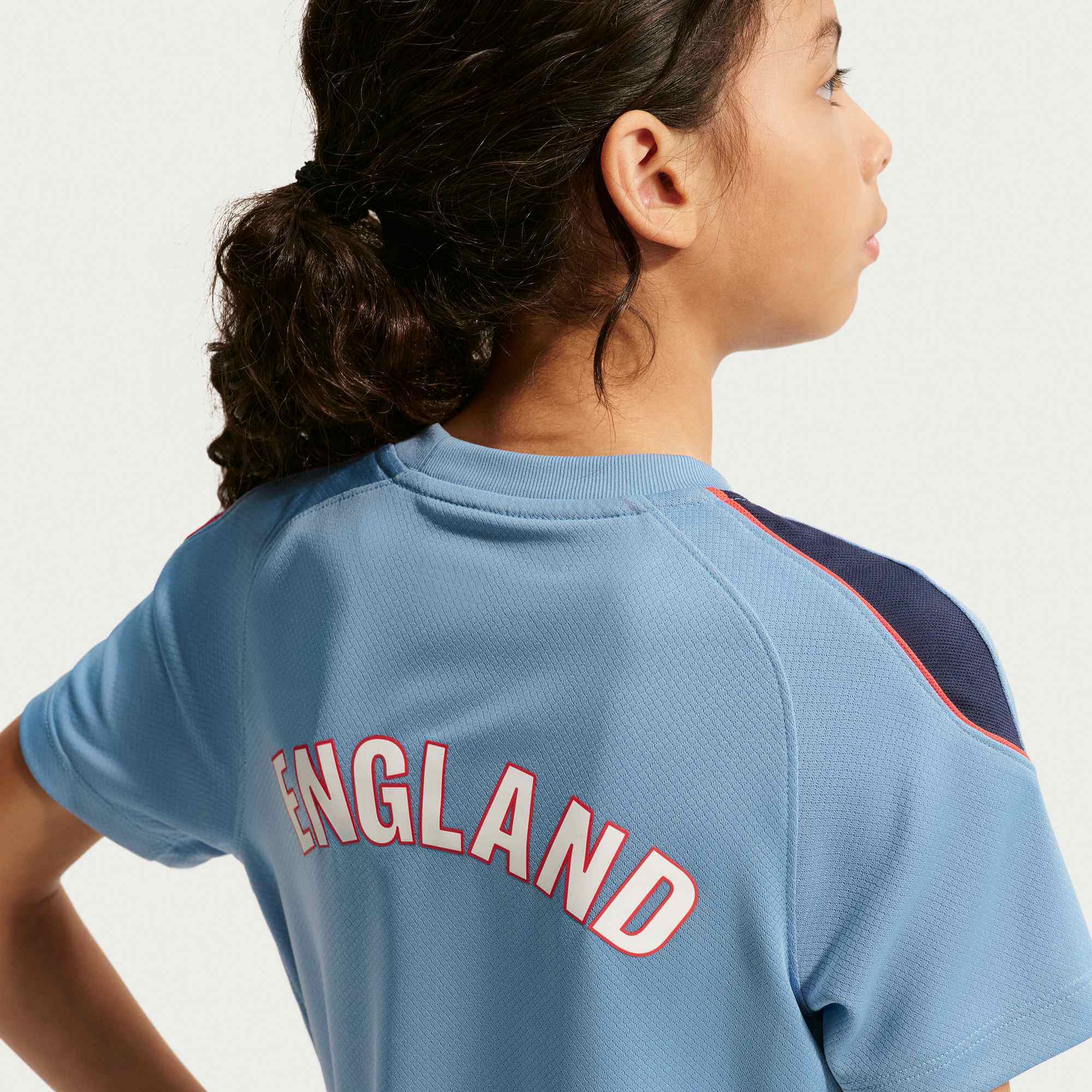 Nike 2026 England Youth Strike Top - Image 6
