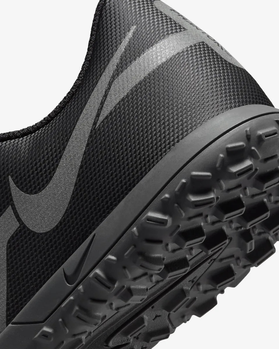 Nike Junior Phantom GT2 Club TF - Black - Image 8