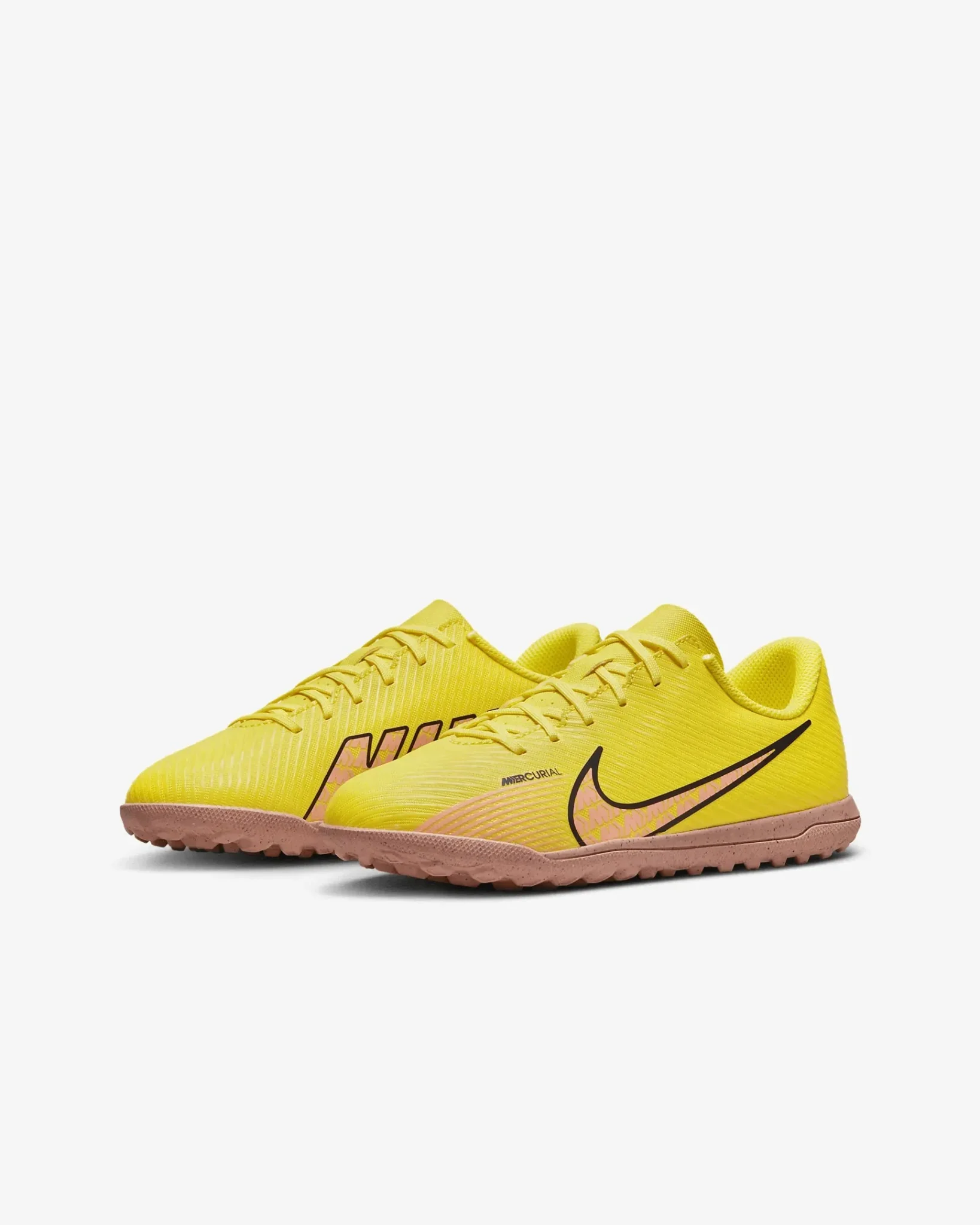 Nike Junior Vapor 15 Club Turf - Yellow Strike-Sunset Glow - Image 4