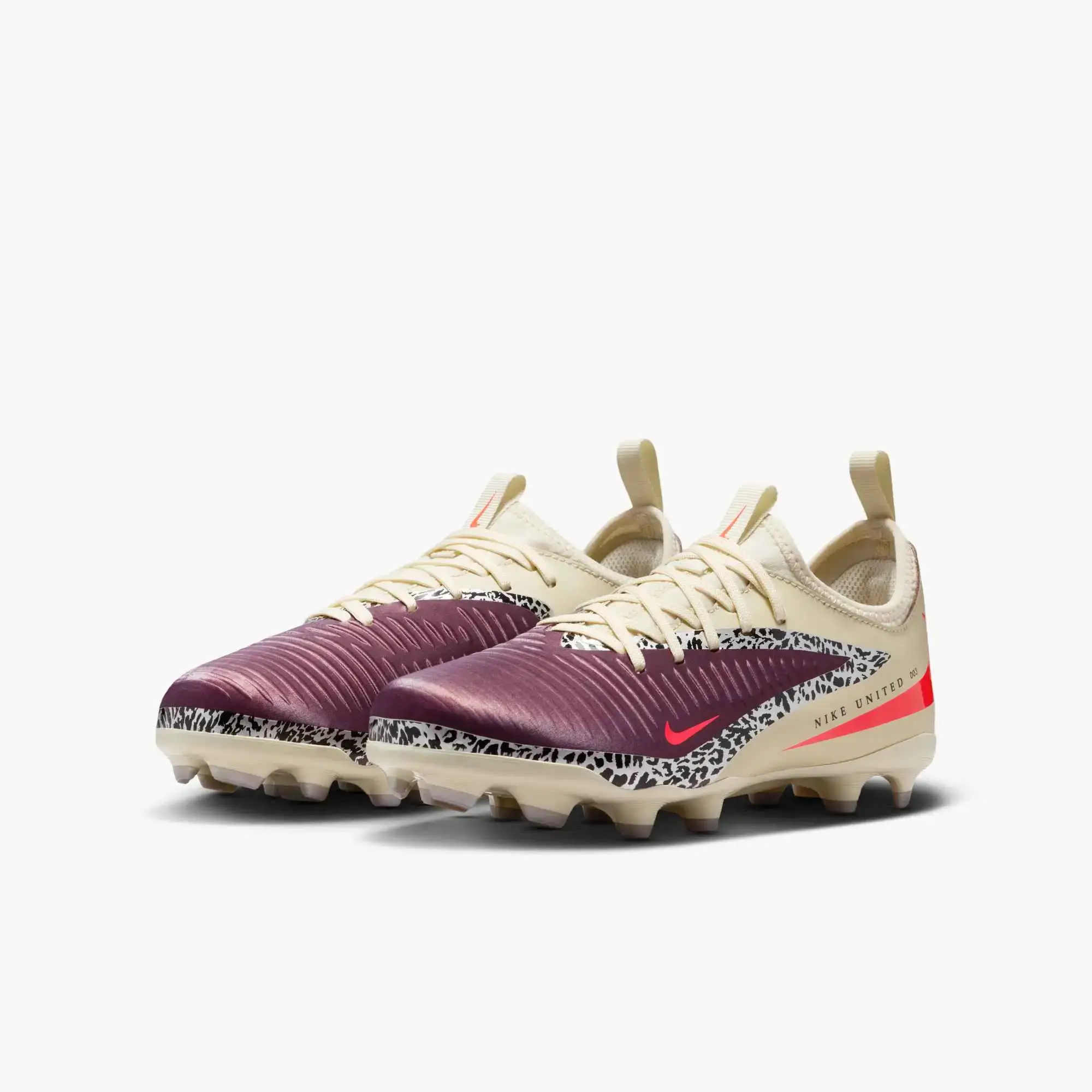 Nike Junior Phantom 6 Low Academy NU3 Firm/Multi Ground Soccer Cleats - United NU3 Pack (SU26) - Image 3