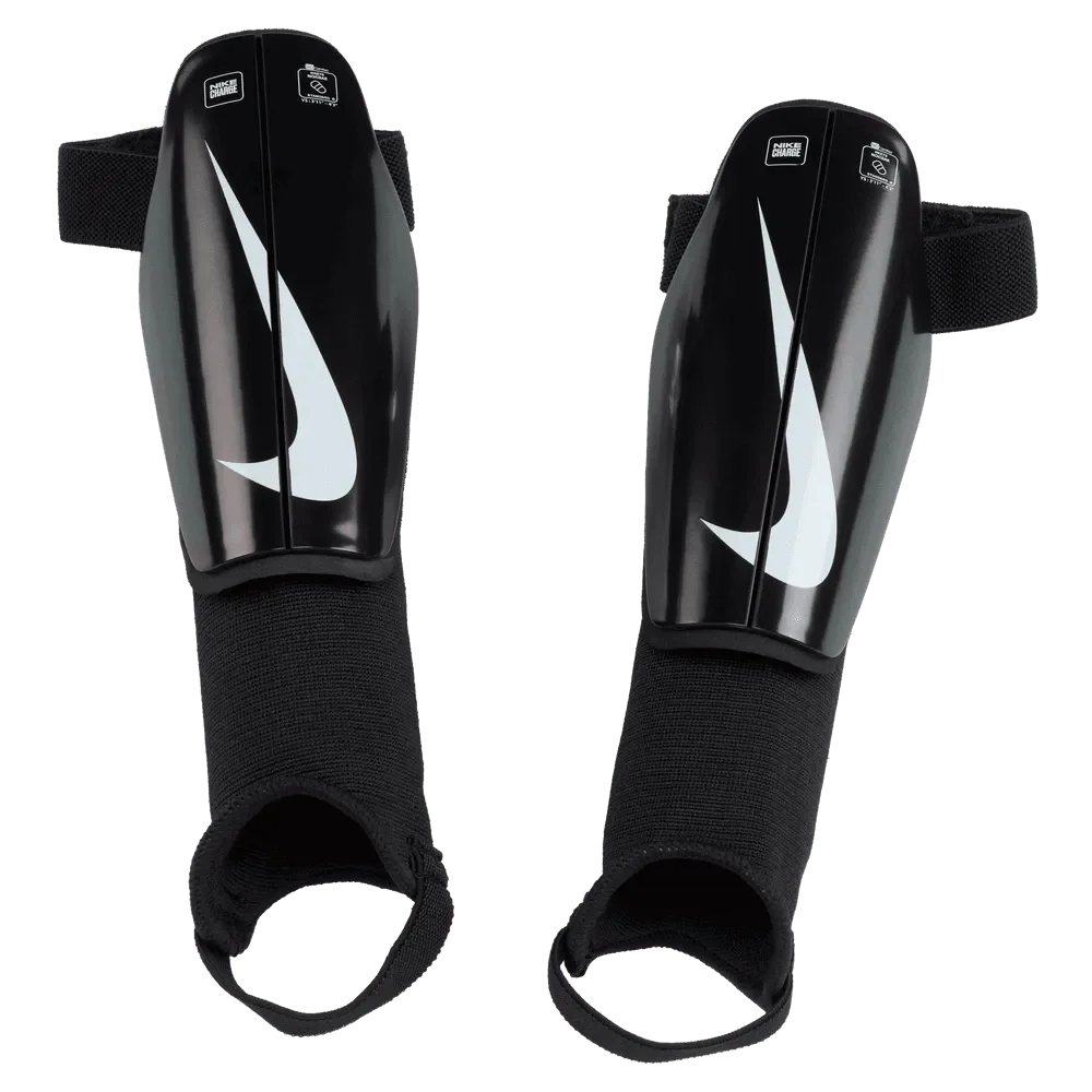 Nike Kids Vapor 16 Club PS (V) Multi-Ground Black Soccer Cleats/Shin Guards/Ball Bundle - Image 3