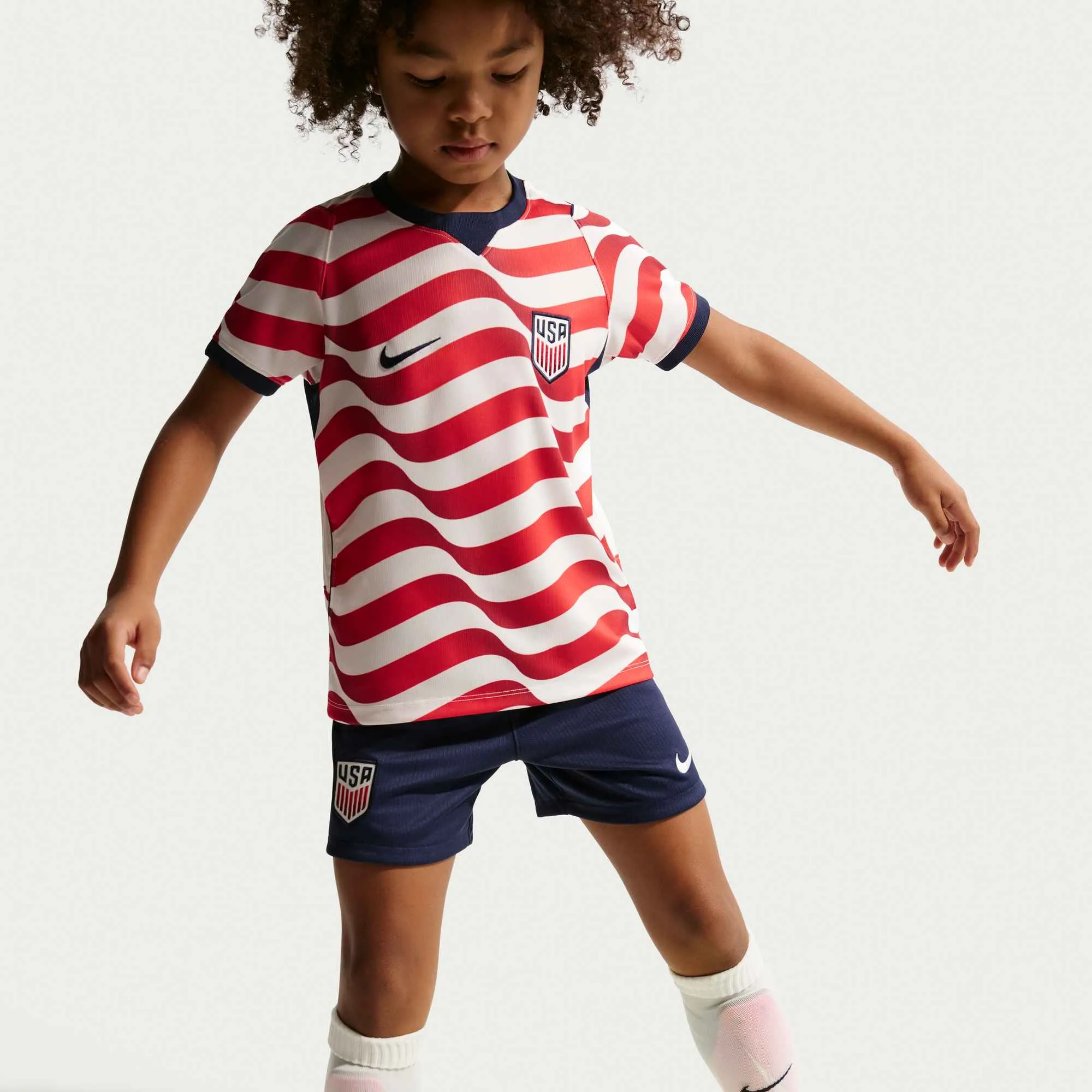 Nike 2026 USMNT Little Kid's Stadium Home Kit - Image 3