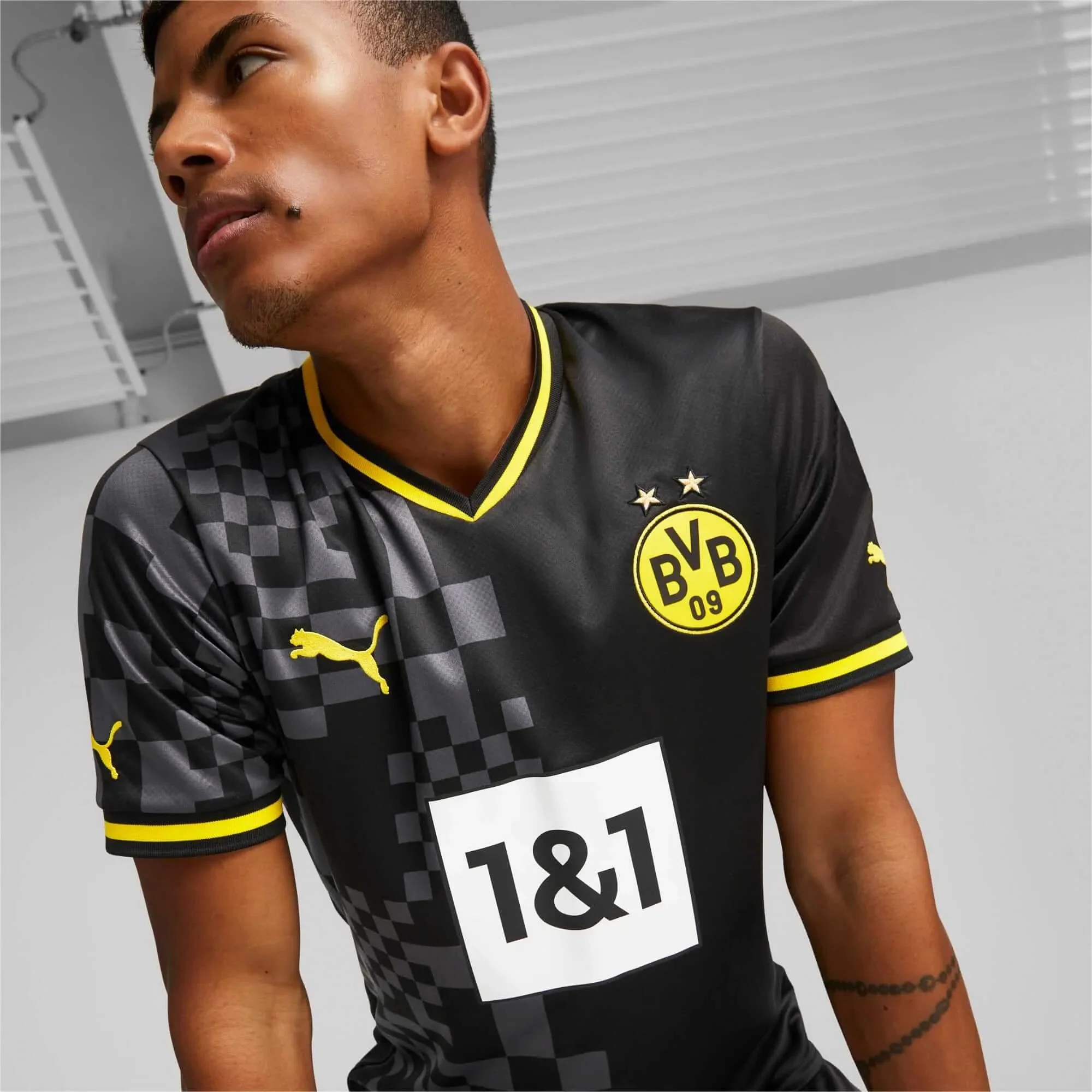 Puma 2022-23 Borussia Dortmund Away Jersey - Black-Asphalt - Image 3