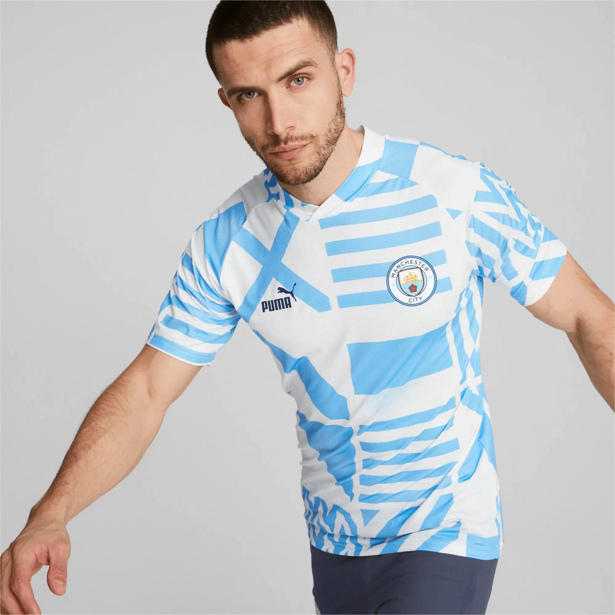 Puma 2022-23 Manchester City Pre-Match Jersey - White-Light Blue - Image 3