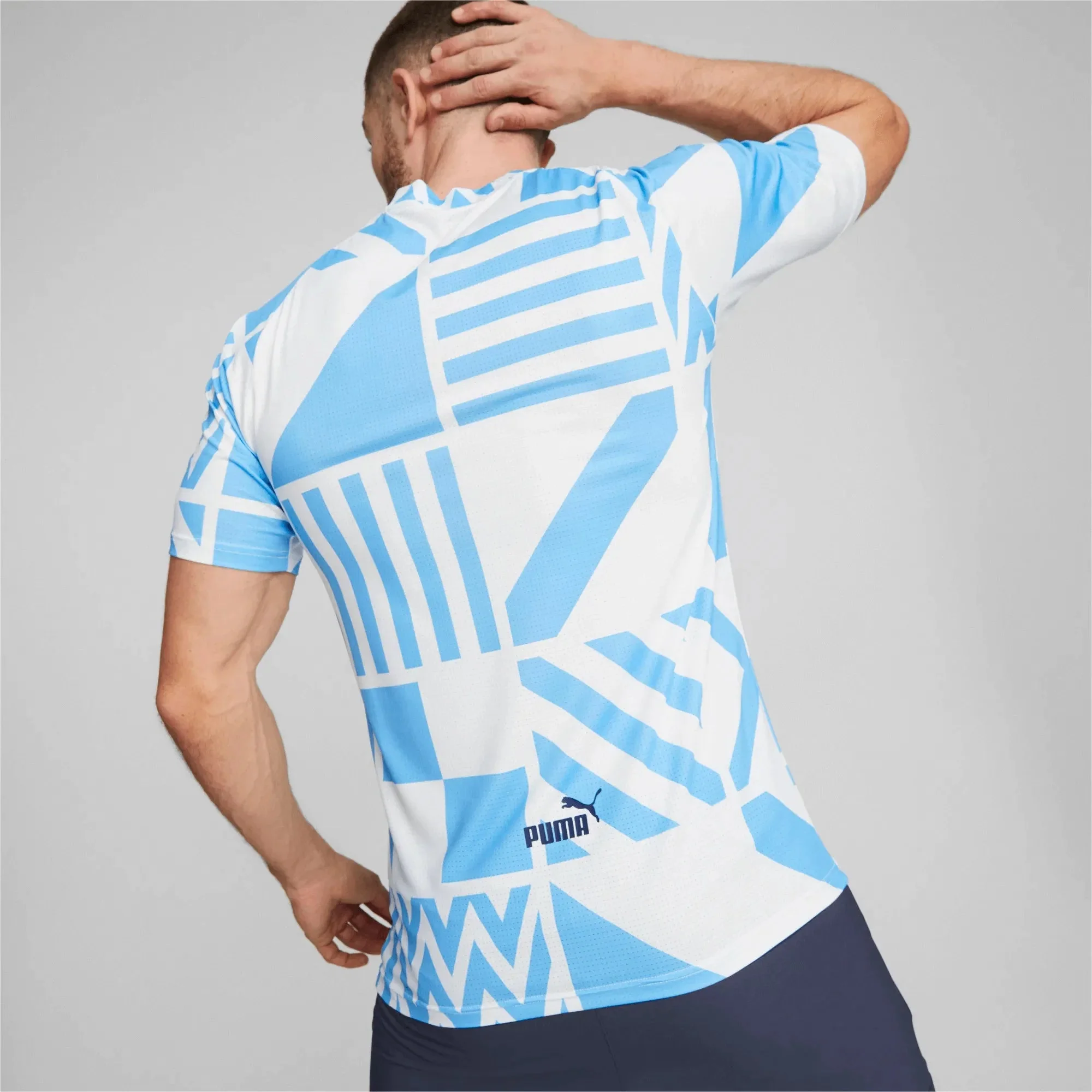 Puma 2022-23 Manchester City Pre-Match Jersey - White-Light Blue - Image 4