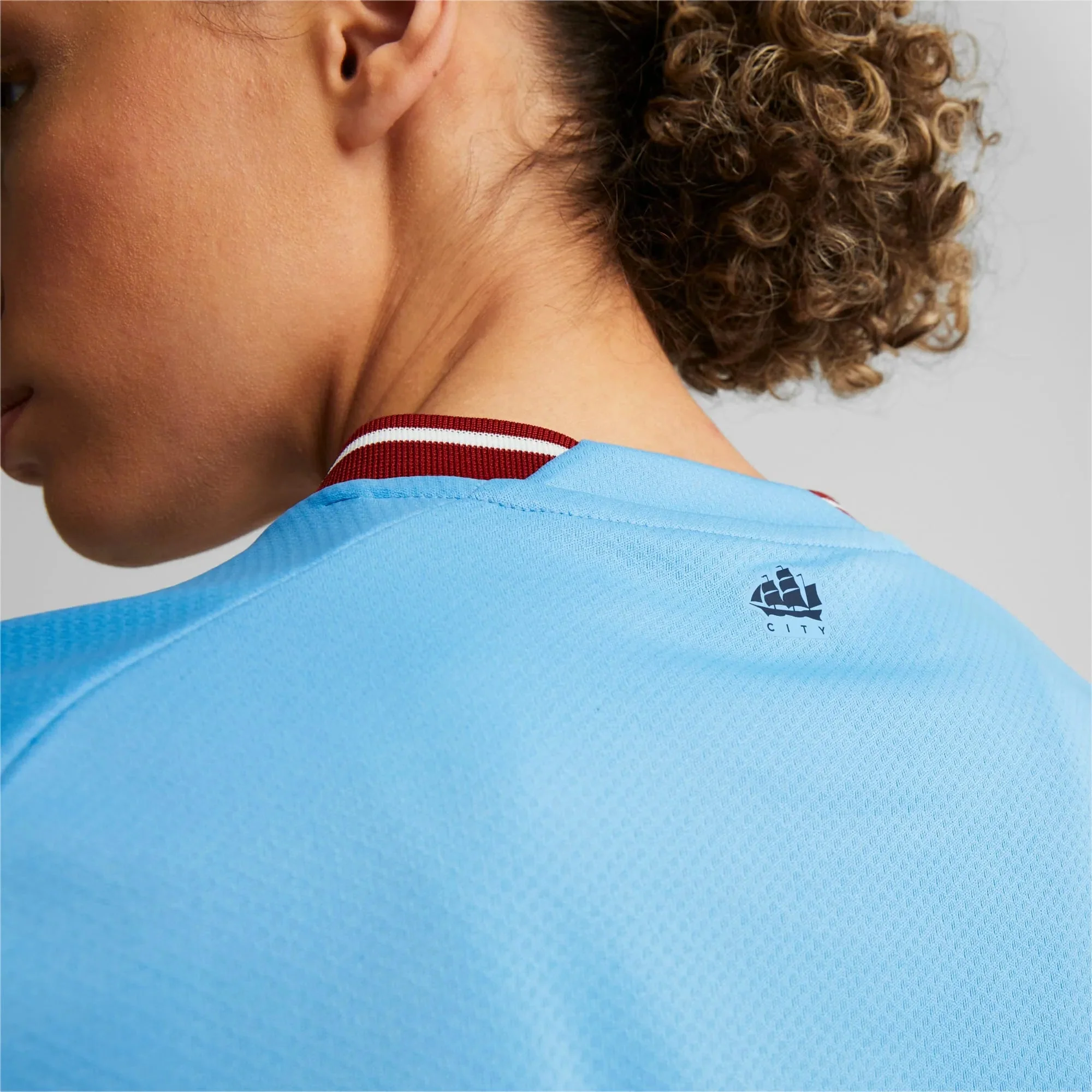 Puma 2022-23 Manchester City Women's Home Jersey - Light Blue - Image 6