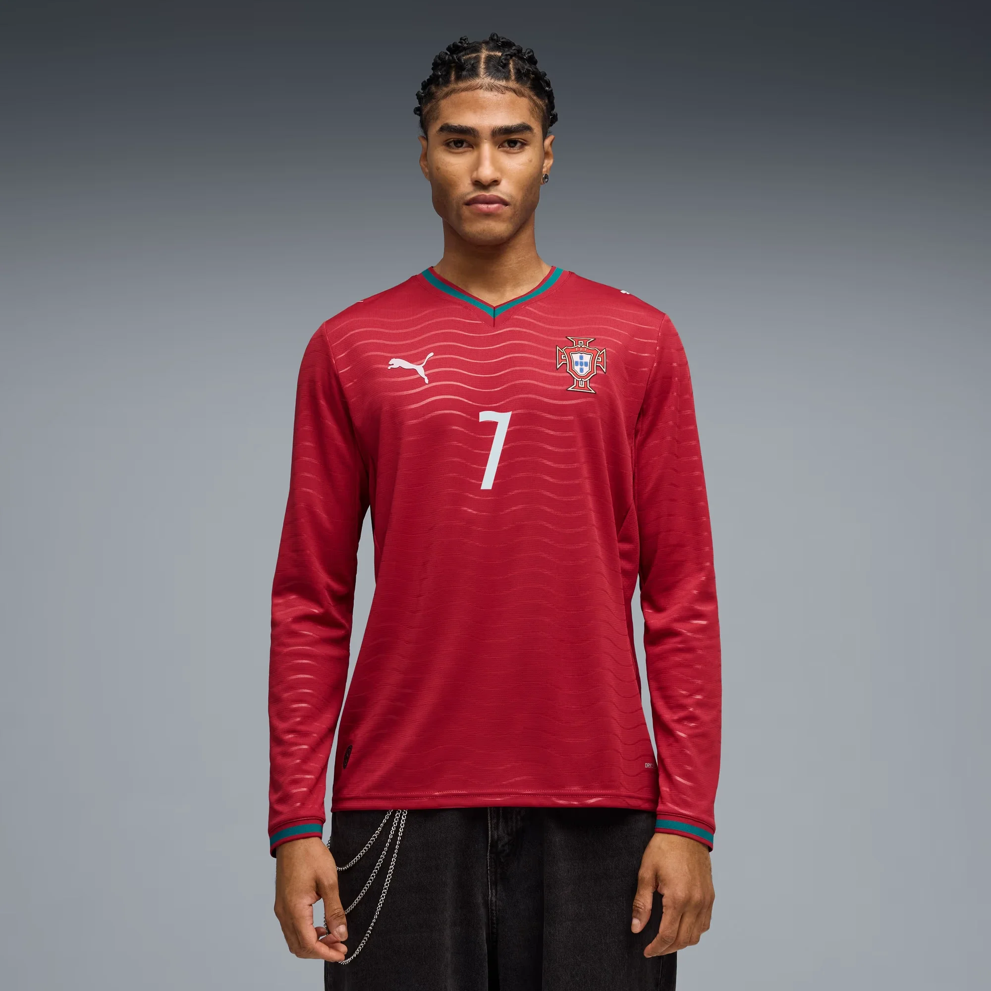 Puma 2026 Portugal Men's Stadium Home Ronaldo #7 Long-Sleeve Soccer Jersey - Image 4