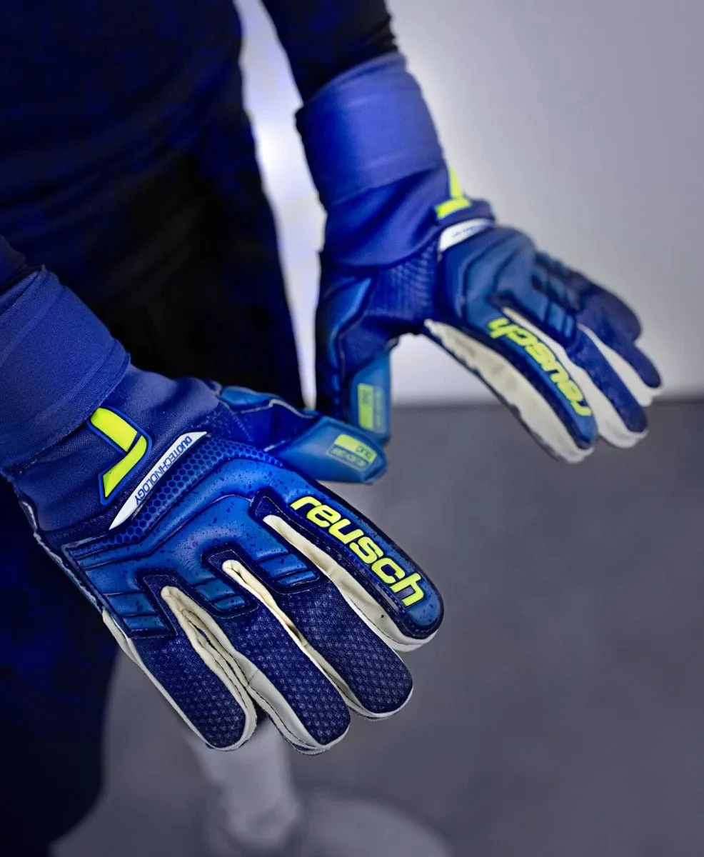 Reusch Attrakt Duo Ortho-Tech Goalkeeper Gloves - Blue-Volt - Image 6