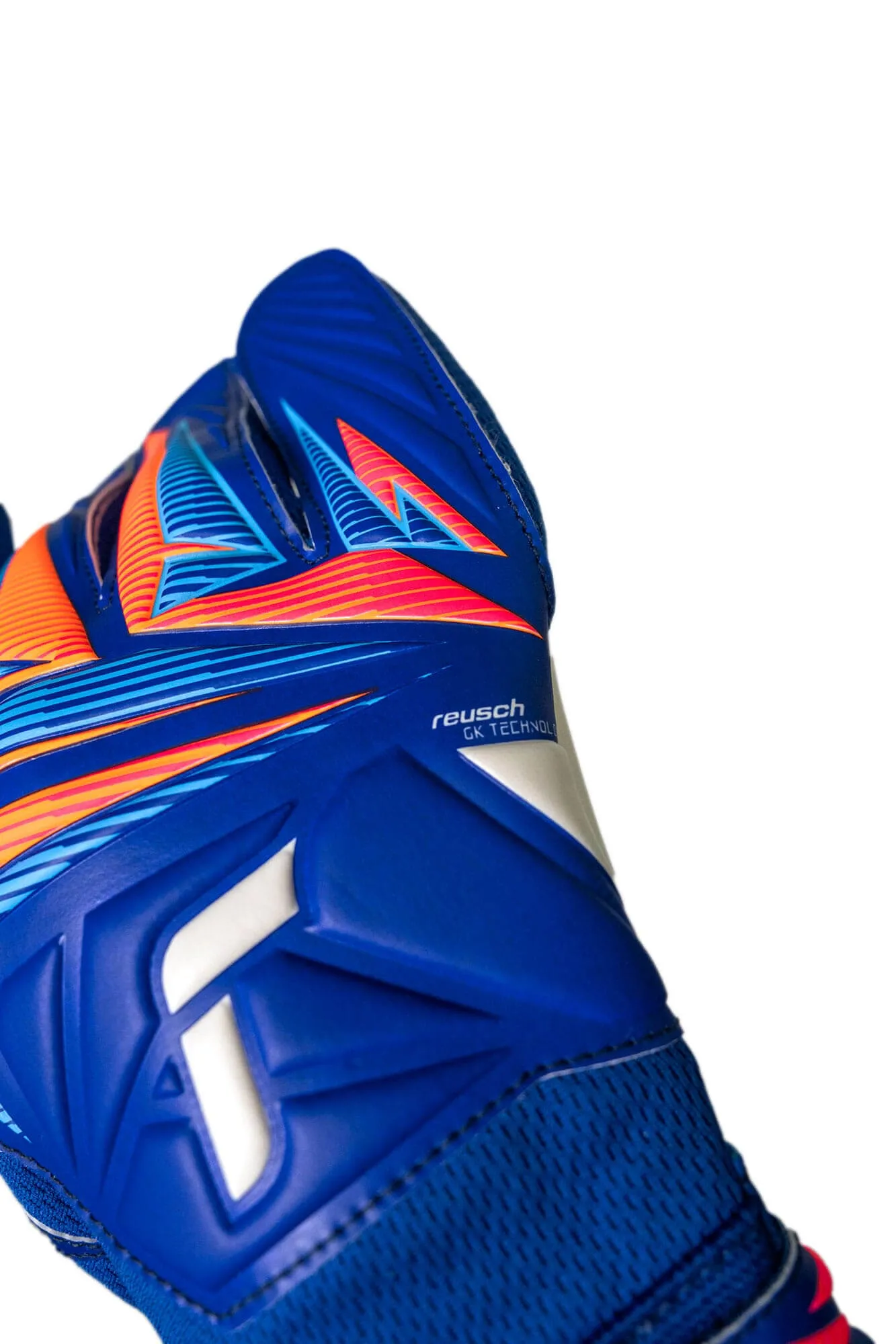 Reusch Attrakt Grip Goalkeeper Gloves - Image 8
