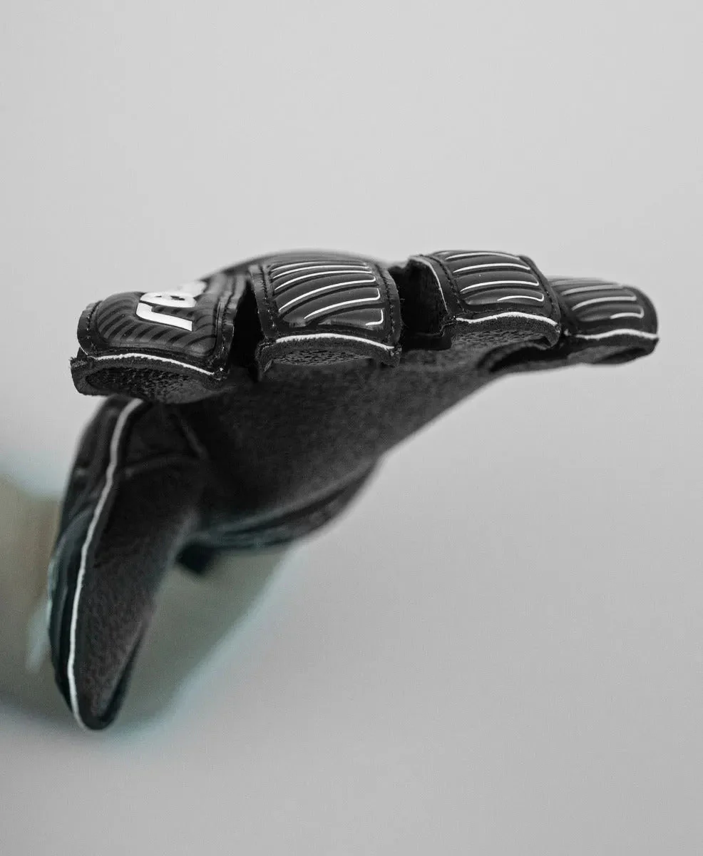 Reusch Attrakt Resist Finger Support - Black - Image 5