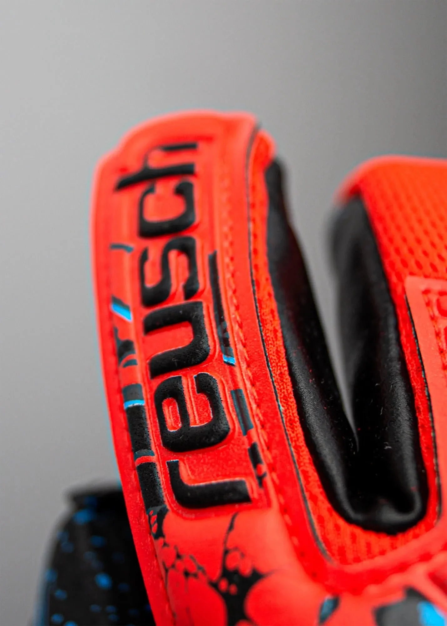 Reusch JR Attrakt Fusion FS Guardian Goalkeeper Gloves - Bright Red-Blue-Black - Image 5