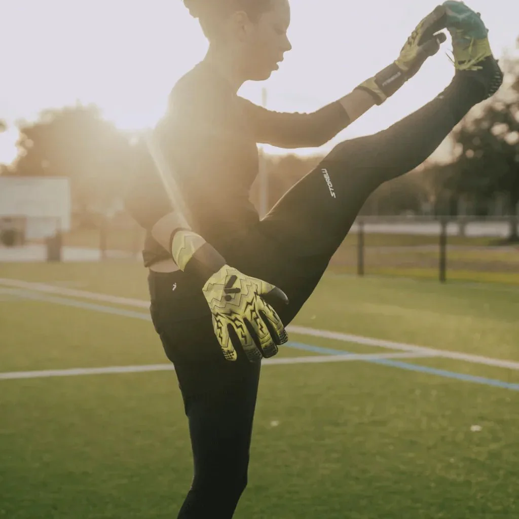 Storelli Lightning Storm Finger Spine Protection Goalkeeper Gloves - Image 3