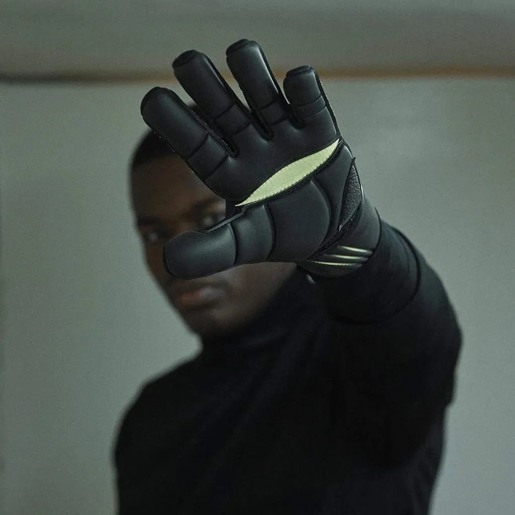 Storelli Sicario SpeedGrip Goalkeeper Gloves - Black - Image 5
