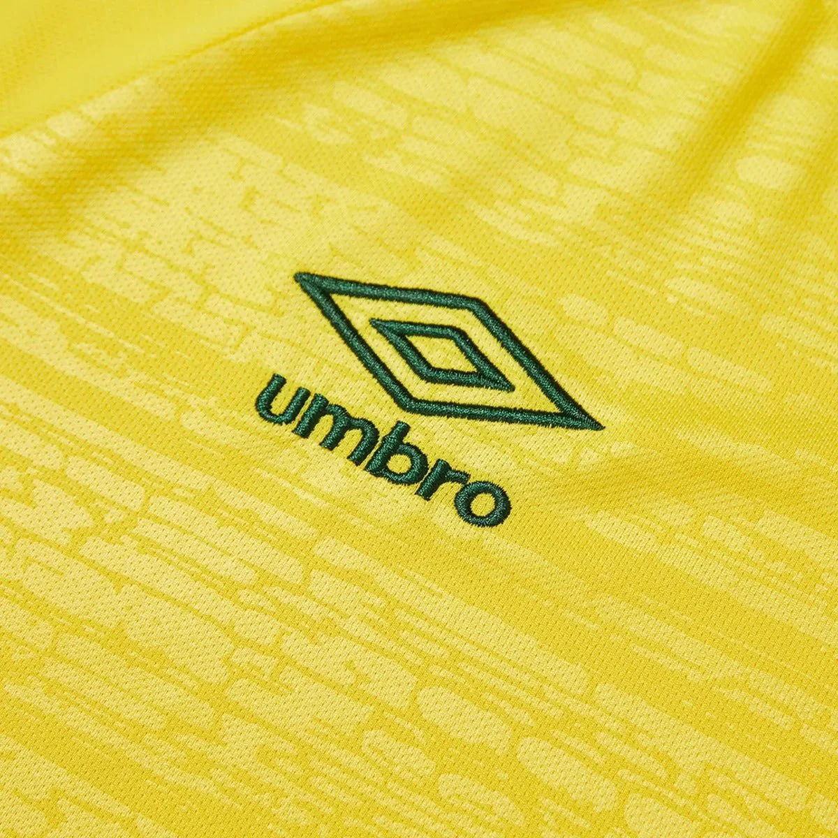 Umbro 2021-22 Jamaica Home Jersey - Yellow - Image 3